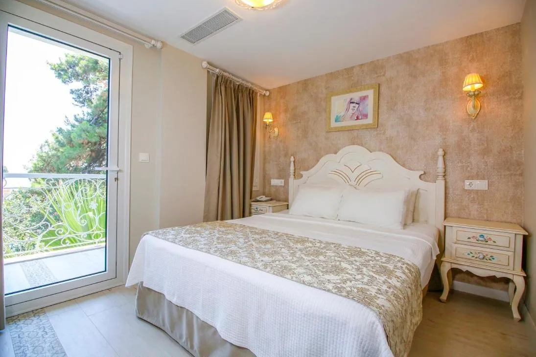 Bed in Joya Del Mar Hotel