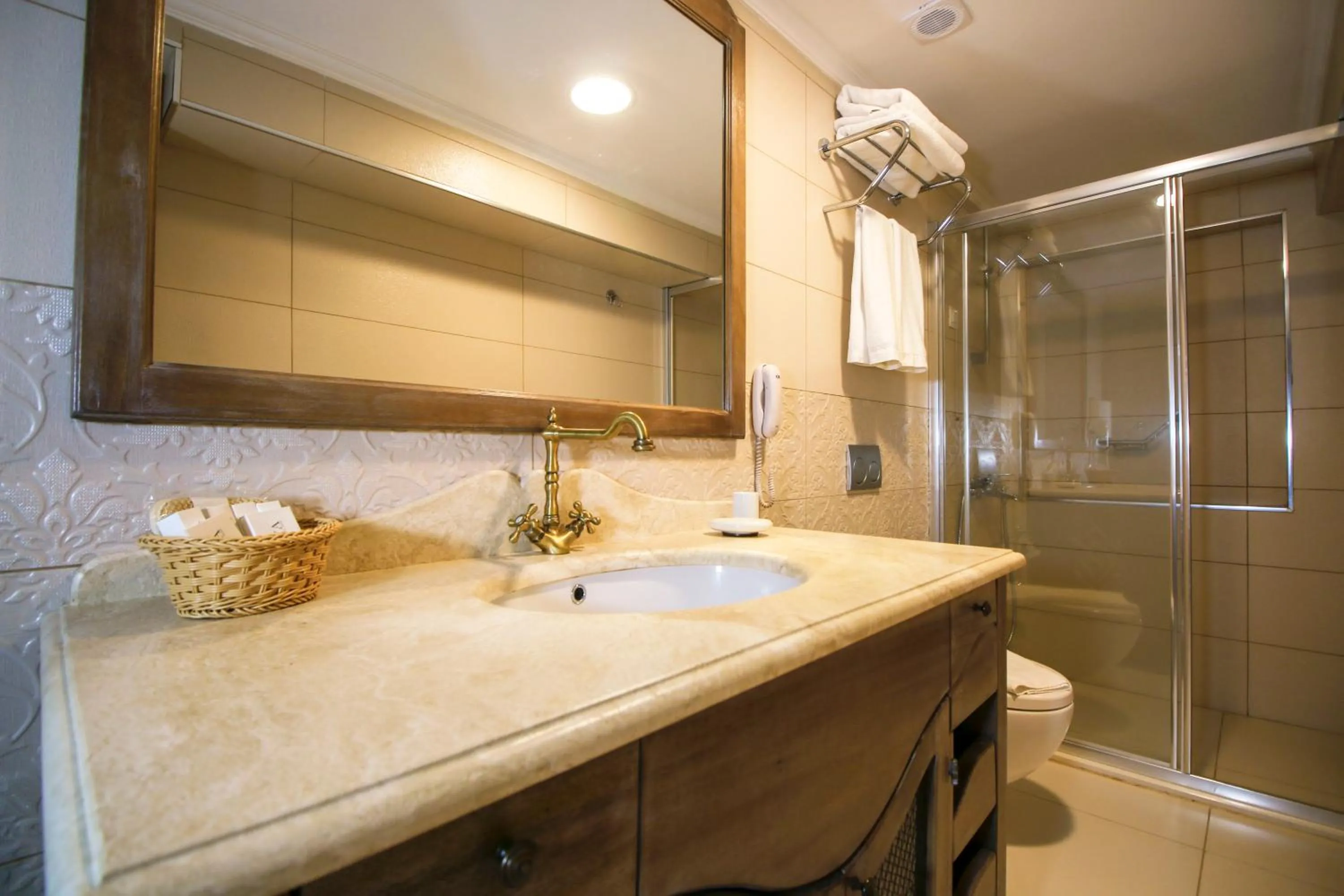 Shower in Joya Del Mar Hotel