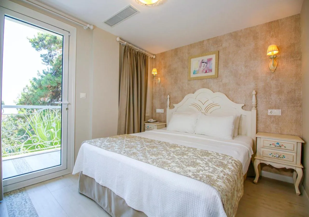 Bedroom, Bed in Joya Del Mar Hotel