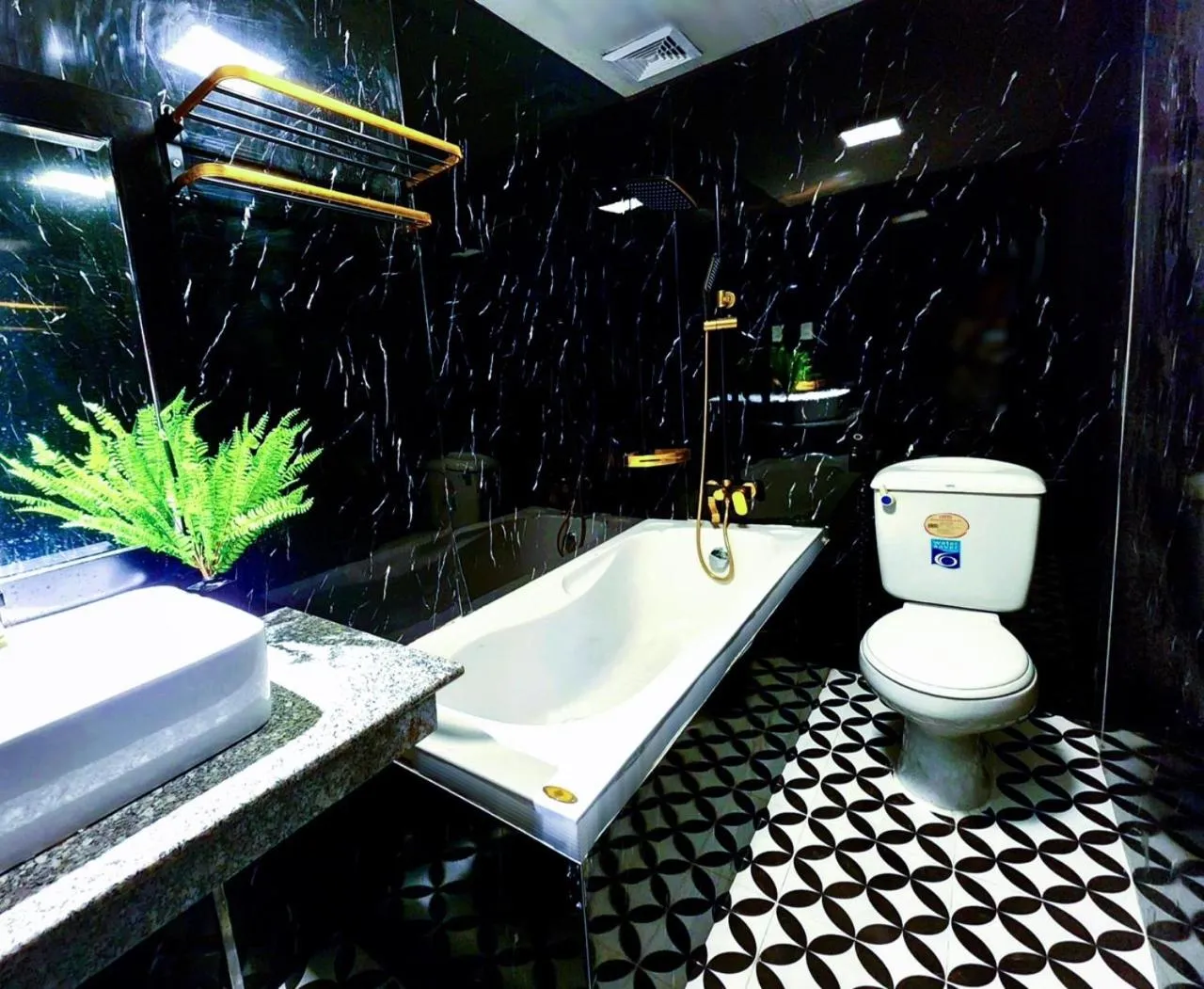 Shower in ROSA ZEN Hotel Spa