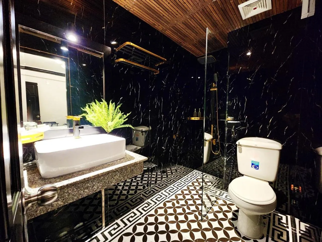 Toilet in ROSA ZEN Hotel Spa