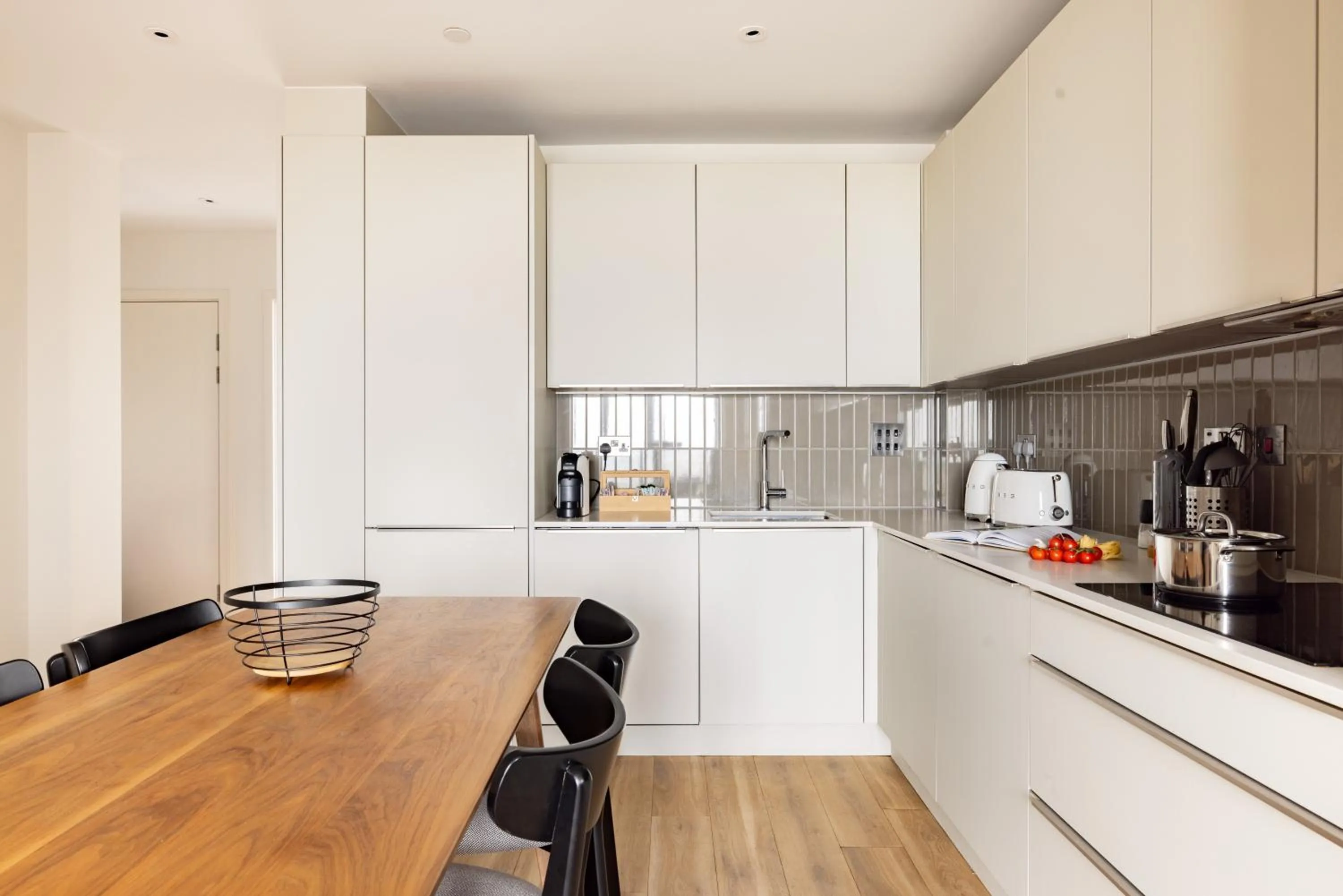 Kitchen or kitchenette in Charles Hope London Croydon