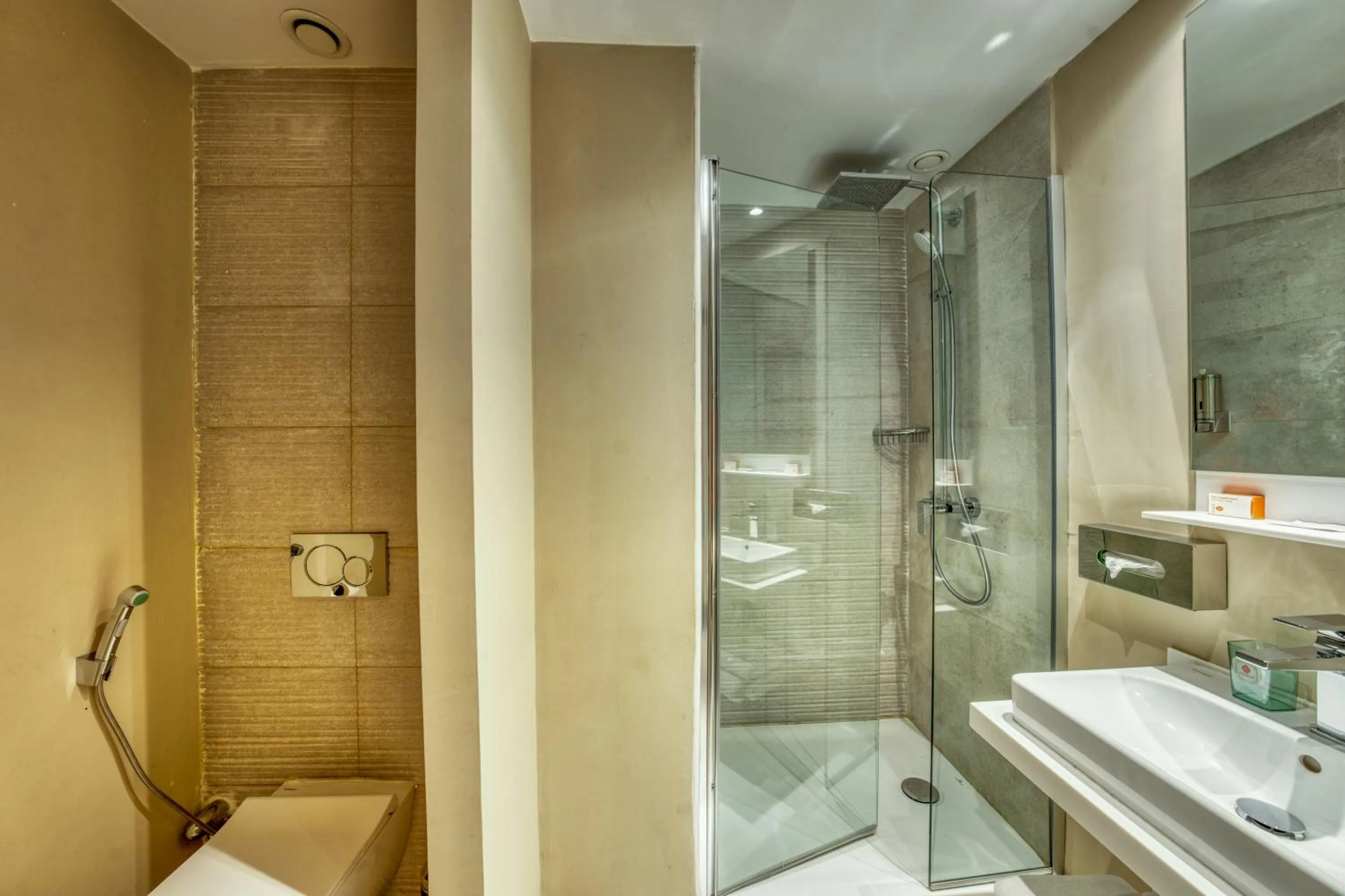 Bathroom in Azalaï Hôtel Dakar