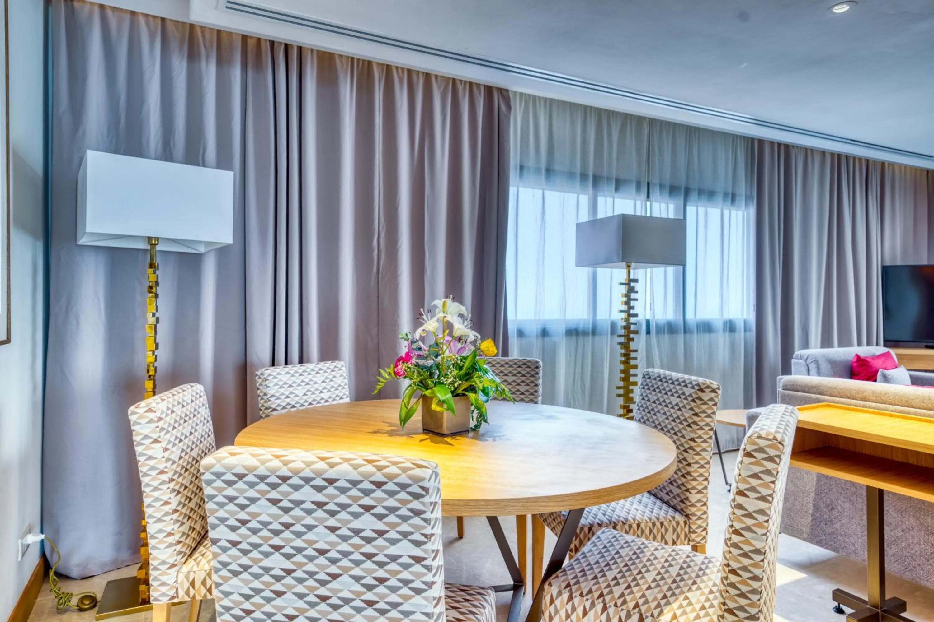 Communal lounge/ TV room in Azalaï Hôtel Dakar