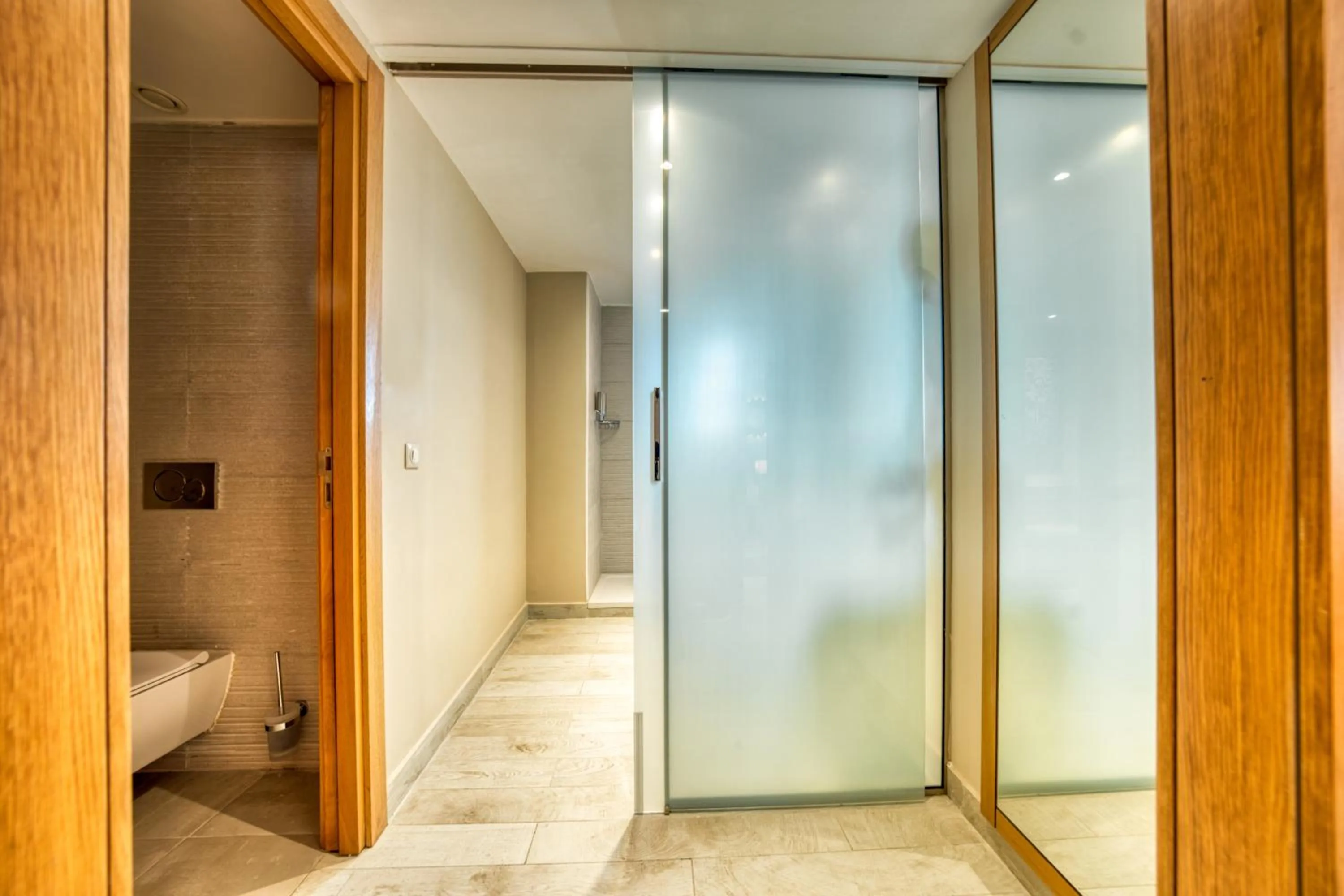 Shower in Azalaï Hôtel Dakar