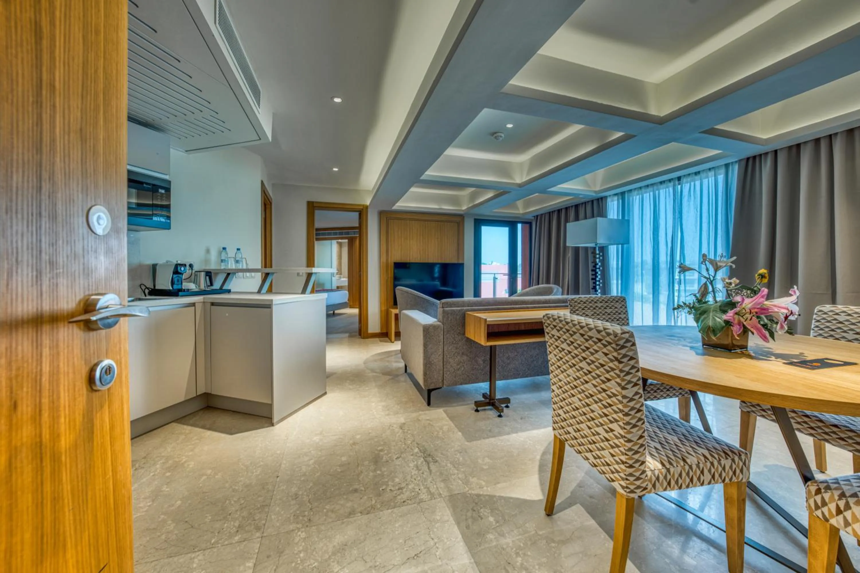 TV and multimedia in Azalaï Hôtel Dakar