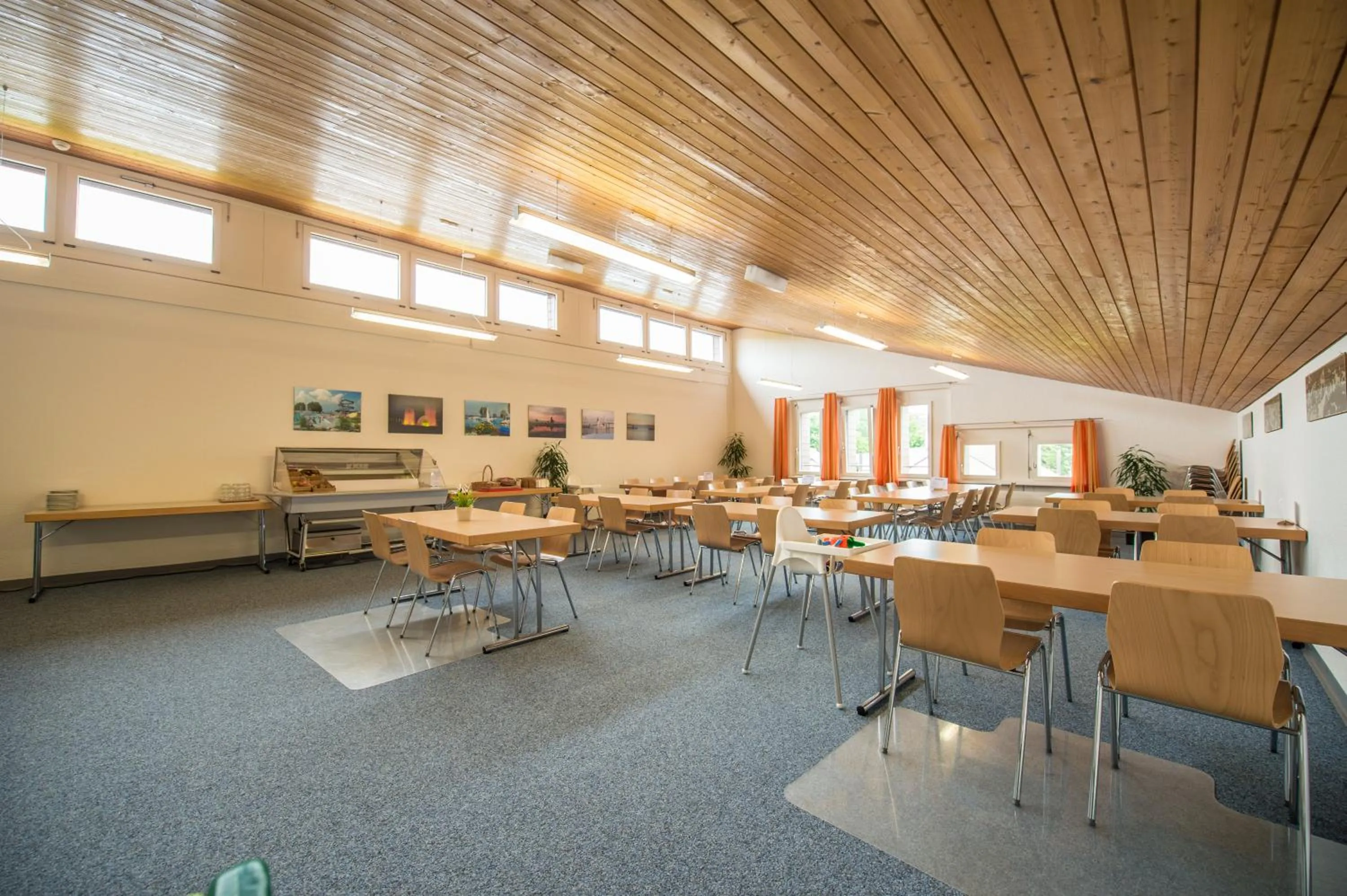 Restaurant/places to eat in Jugendherberge Romanshorn