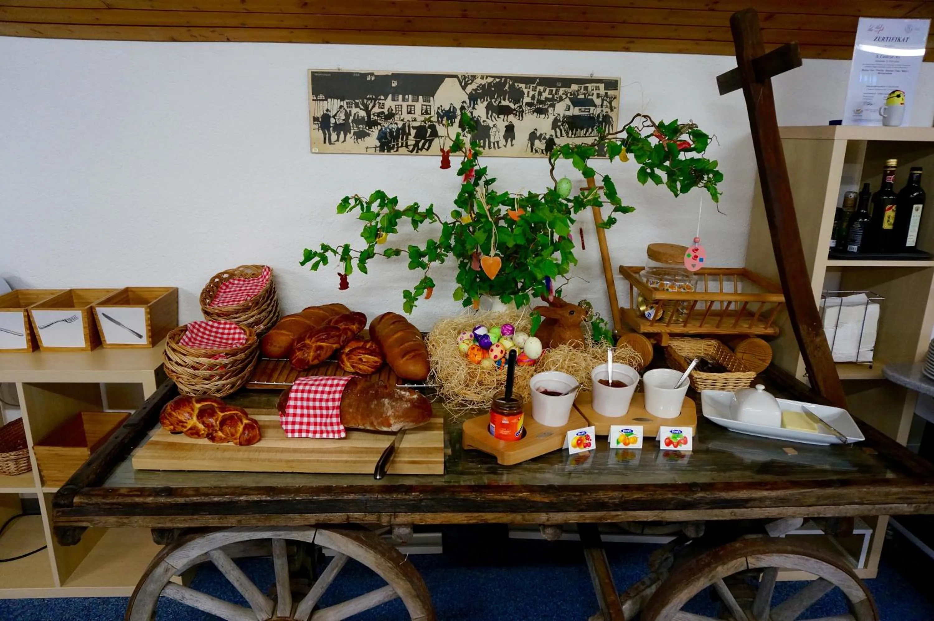 Buffet breakfast in Jugendherberge Romanshorn