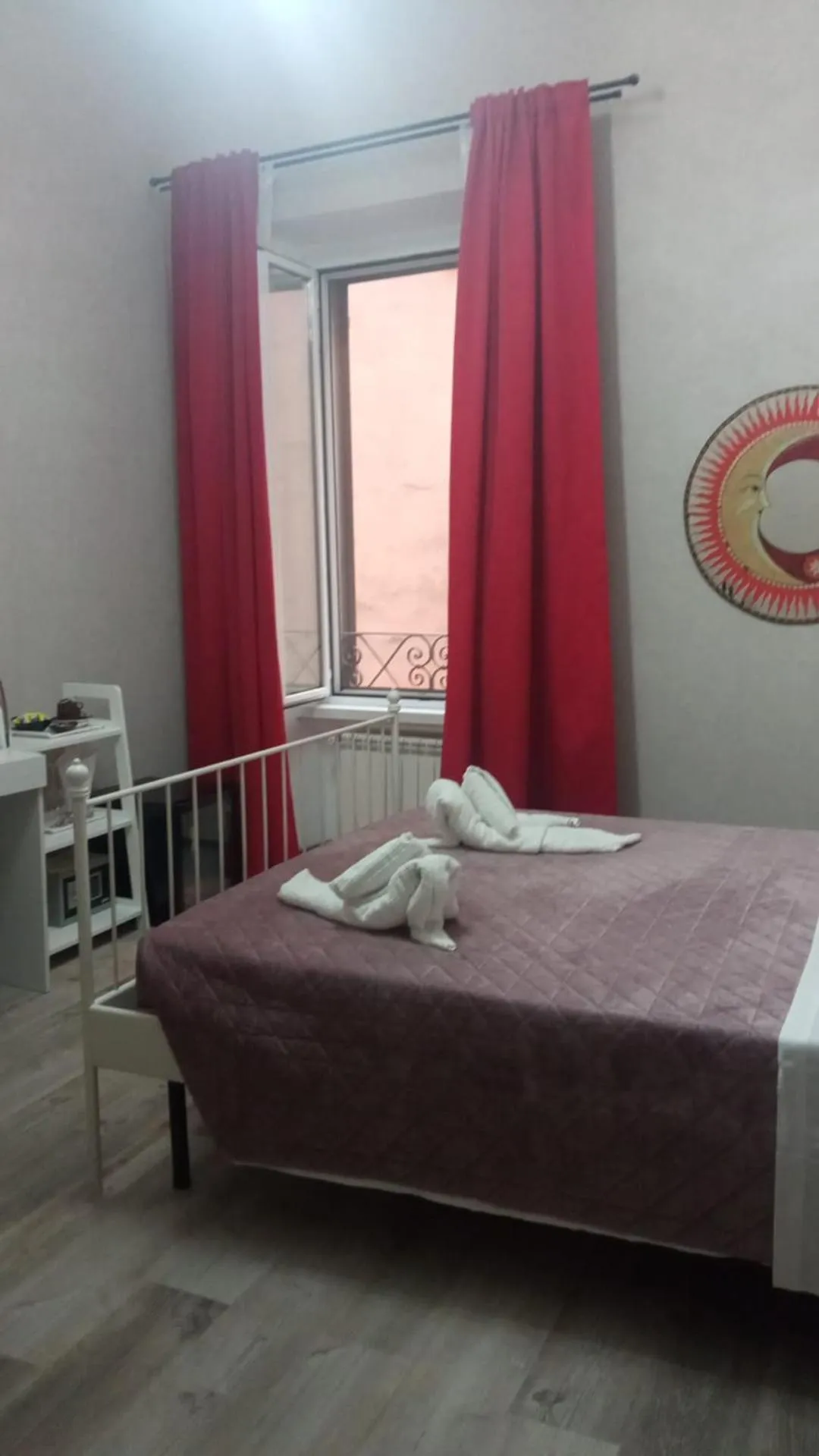 Bed in Vanella Rome Domus