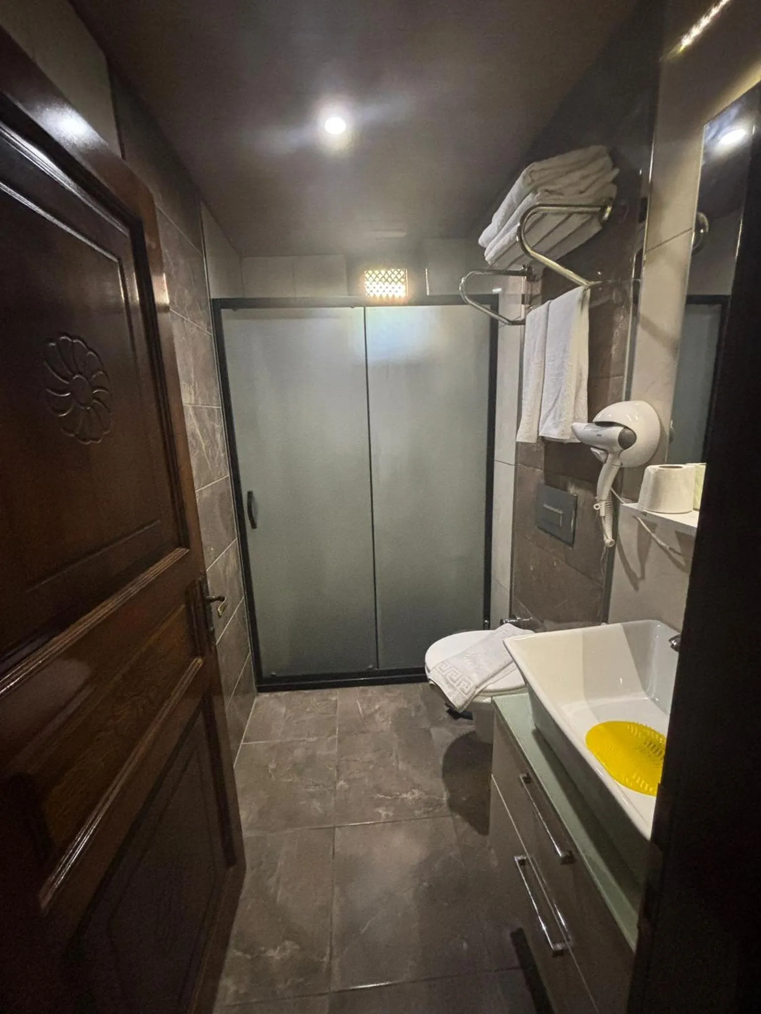 Shower in Antalya Inn Hotel