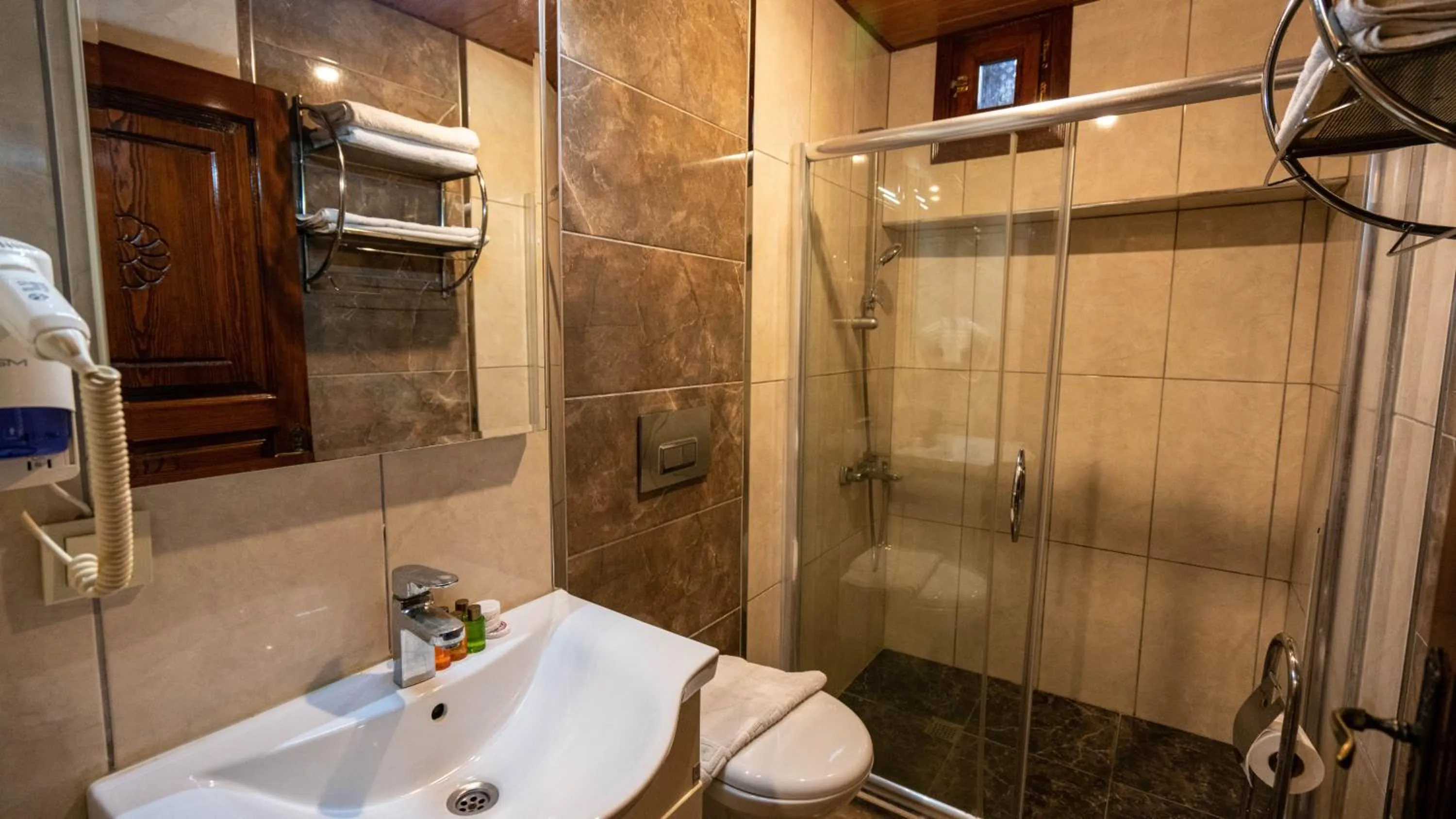 Photo of the whole room in Antalya Inn Hotel