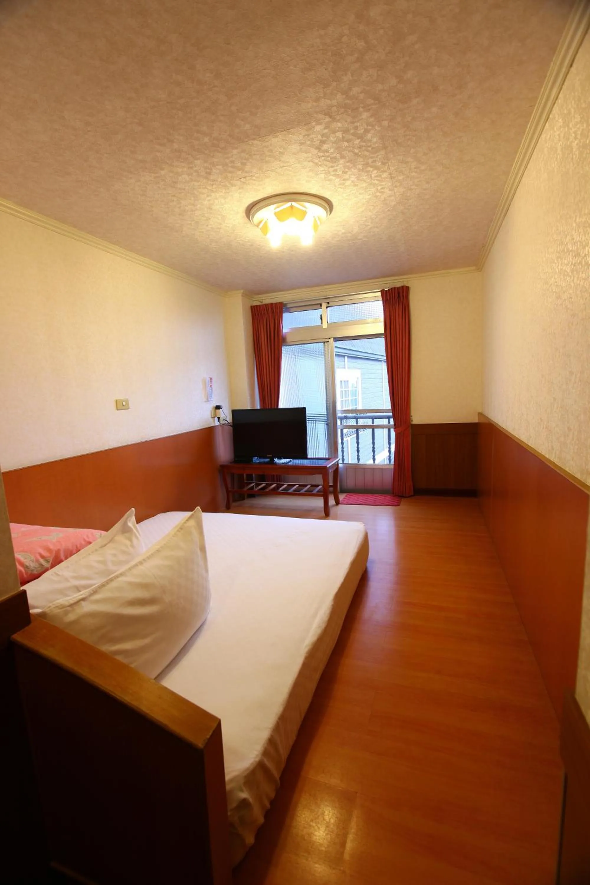 Photo of the whole room, Bed in Yeashow Villa