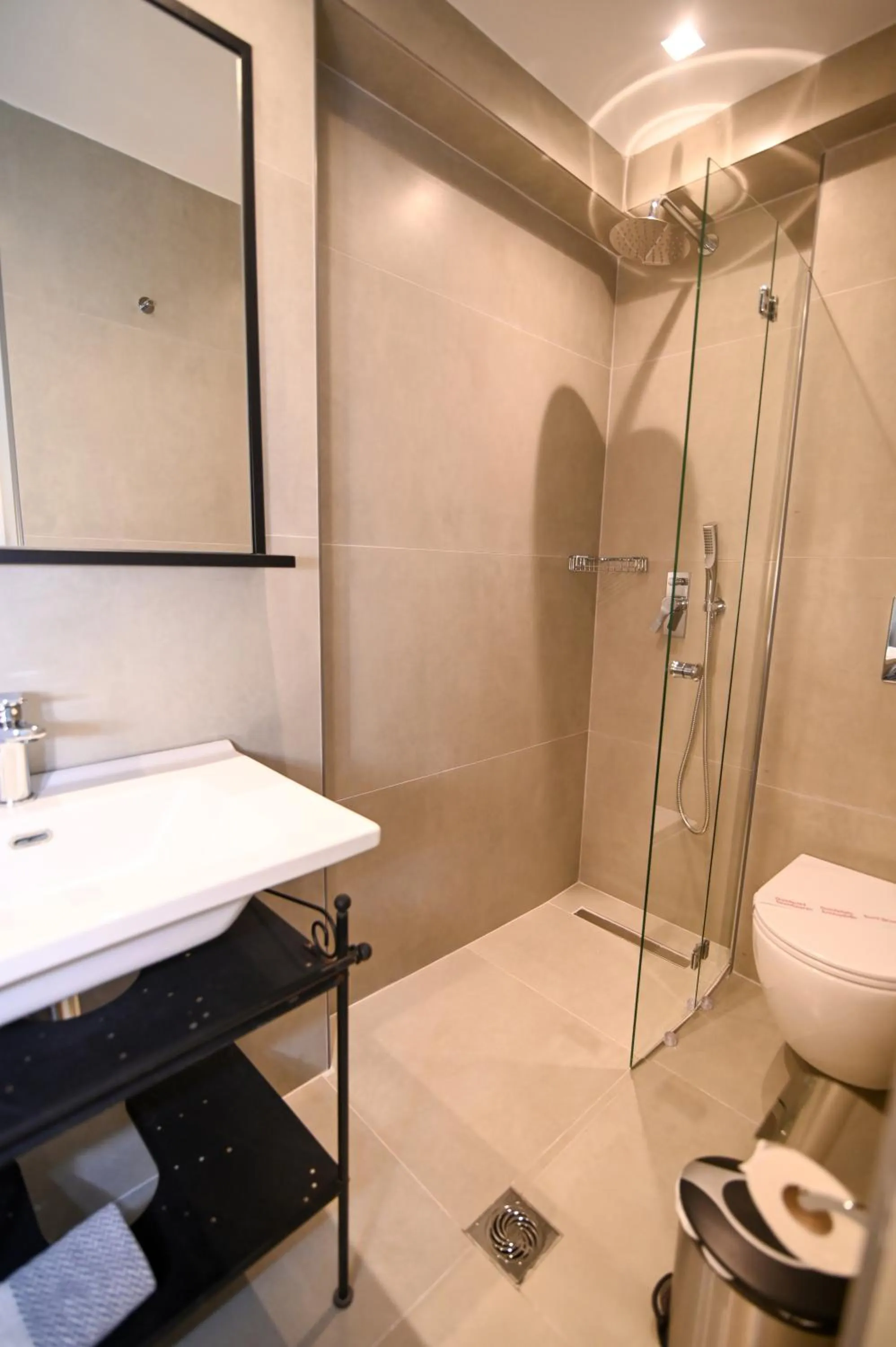 Shower in Jasmine Hotel Apartments