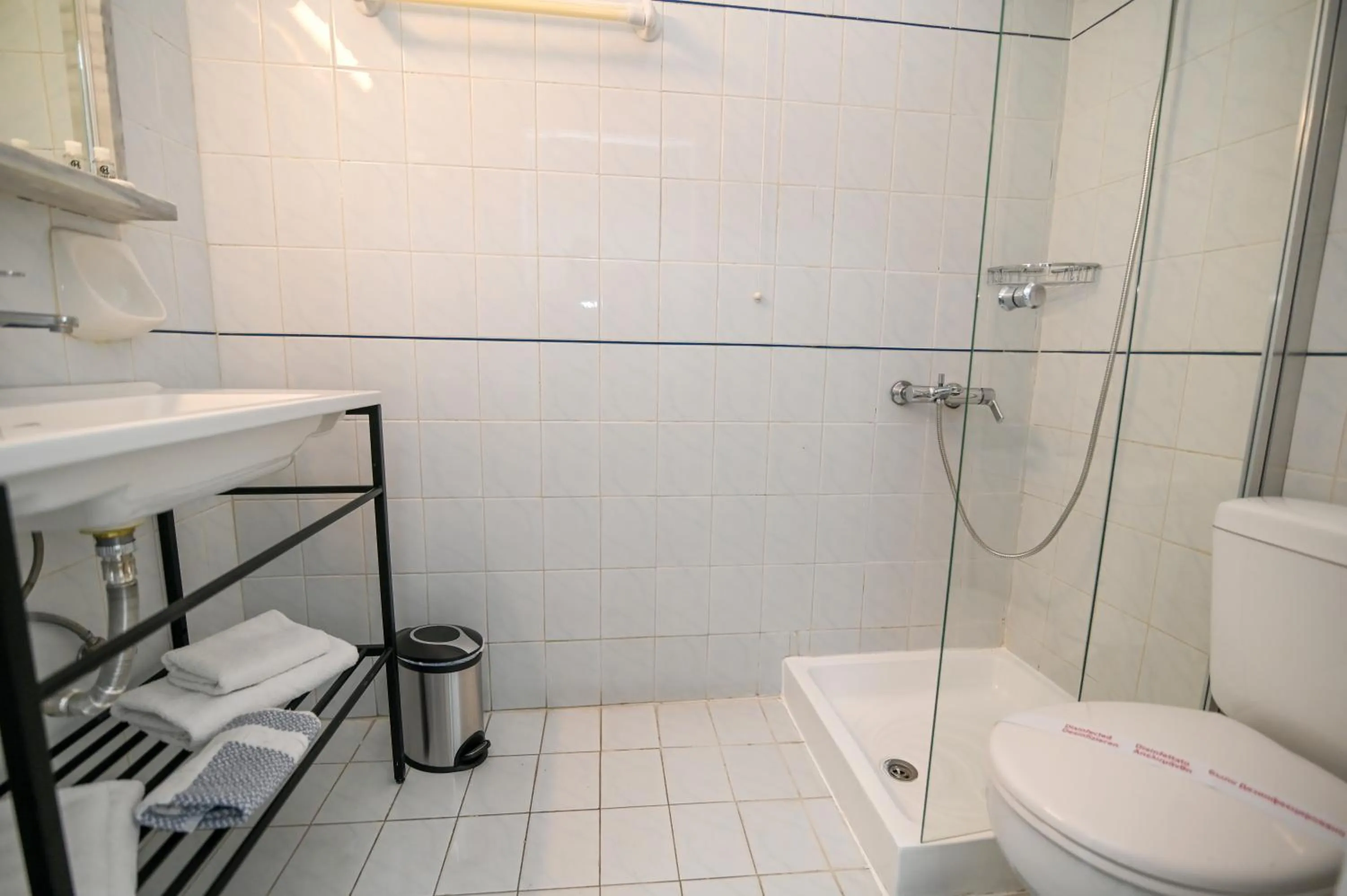 Shower in Jasmine Hotel Apartments