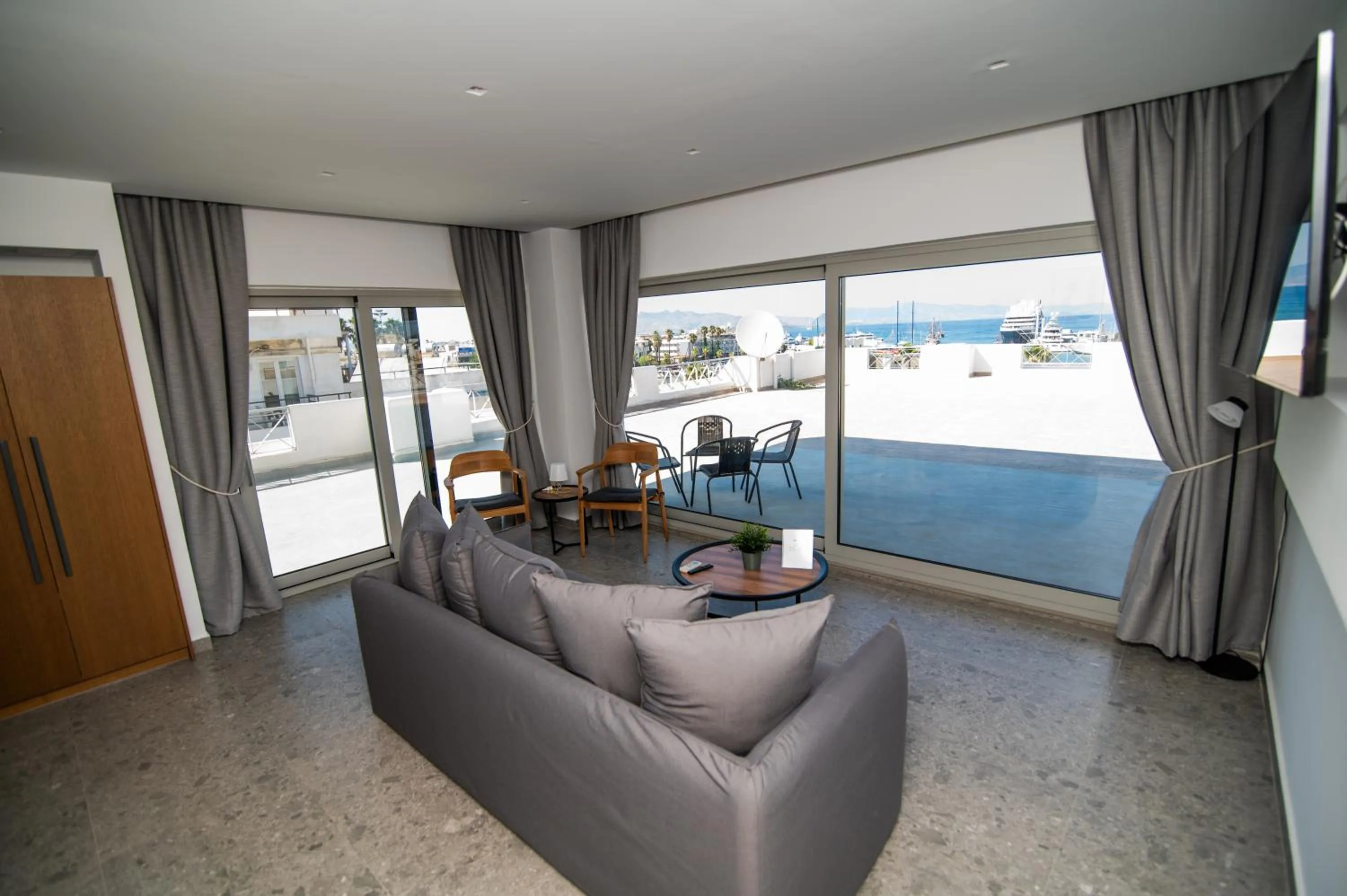 Living room in Jasmine Hotel Apartments