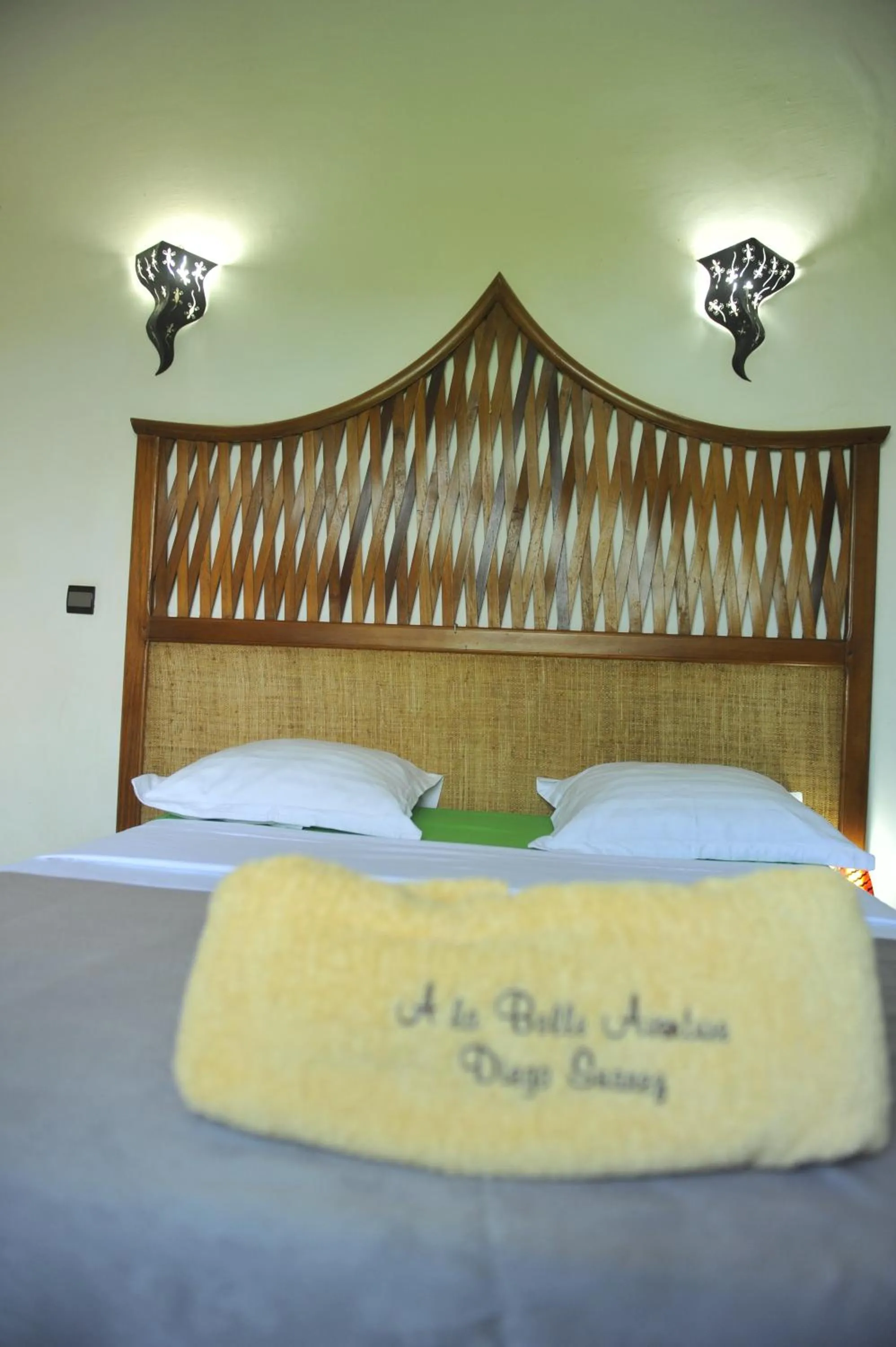 Bed in La Belle Aventure