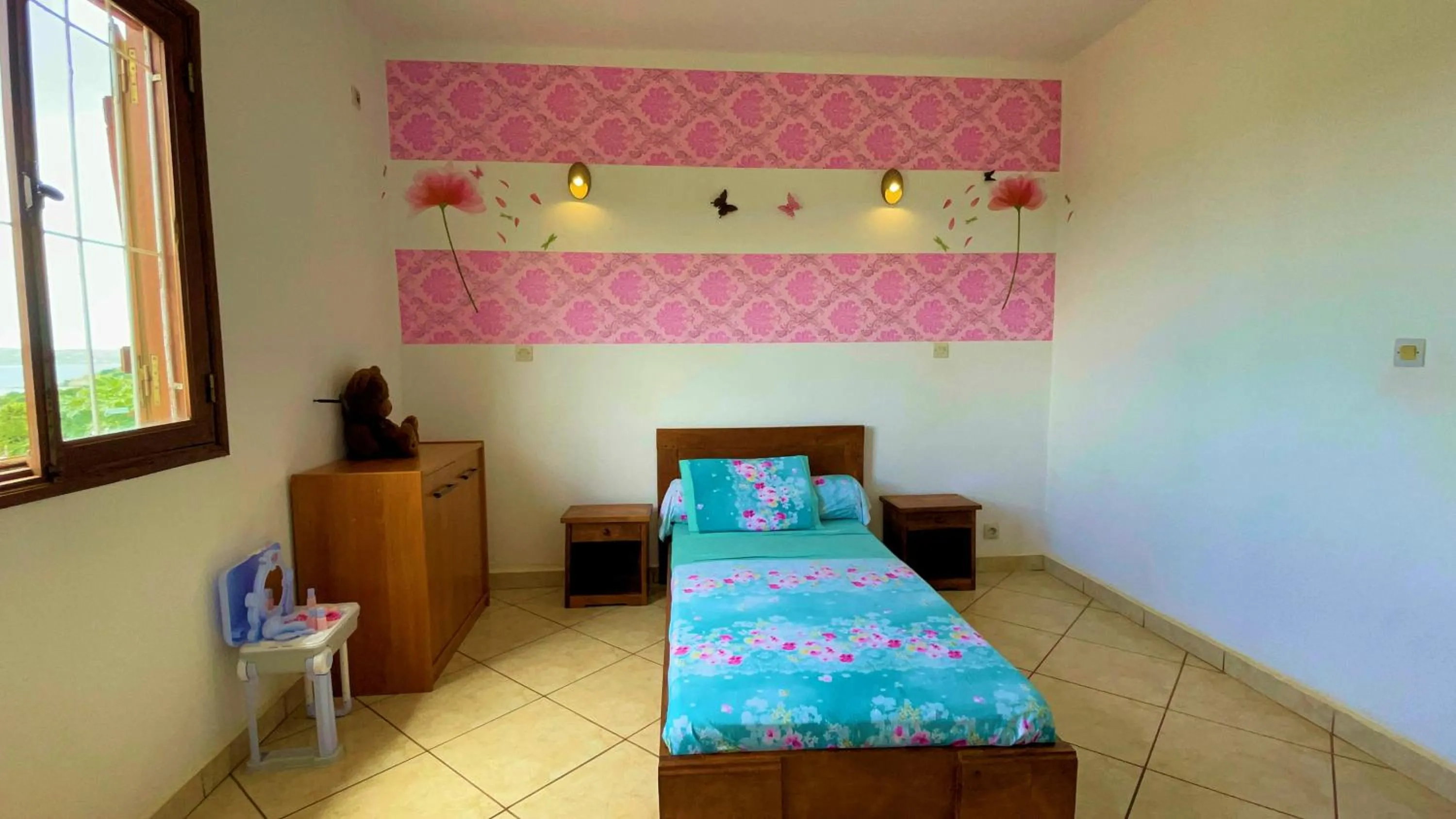 Bed in La Belle Aventure