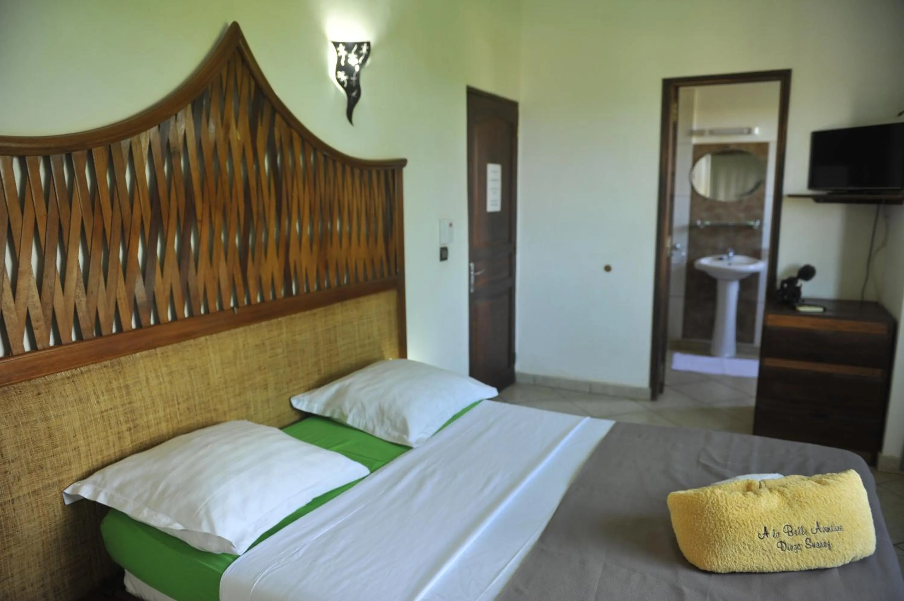 Bed in La Belle Aventure
