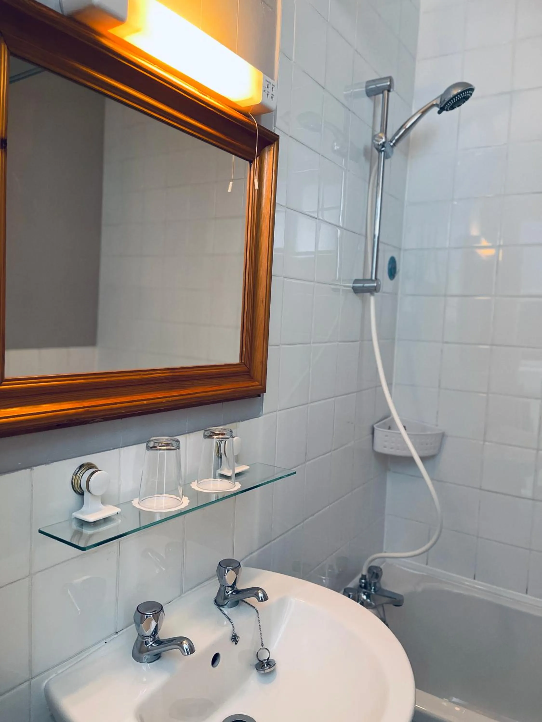 Bathroom in Palm Court B&B