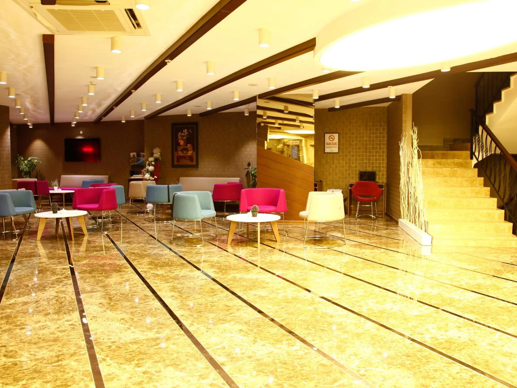 Lobby or reception in Feyzan Hotel