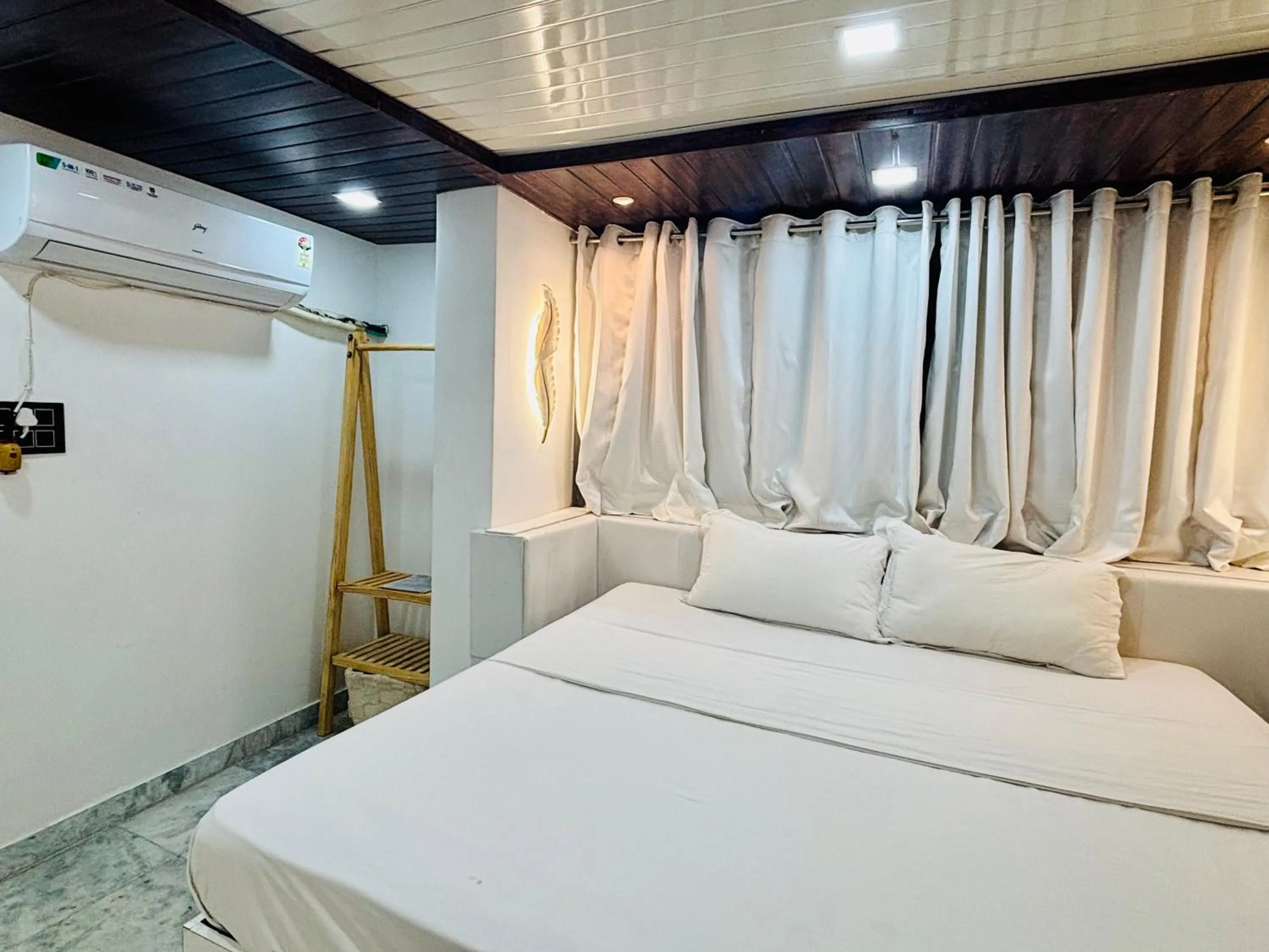 Bedroom, Bed in 3 Raahi Udaipur