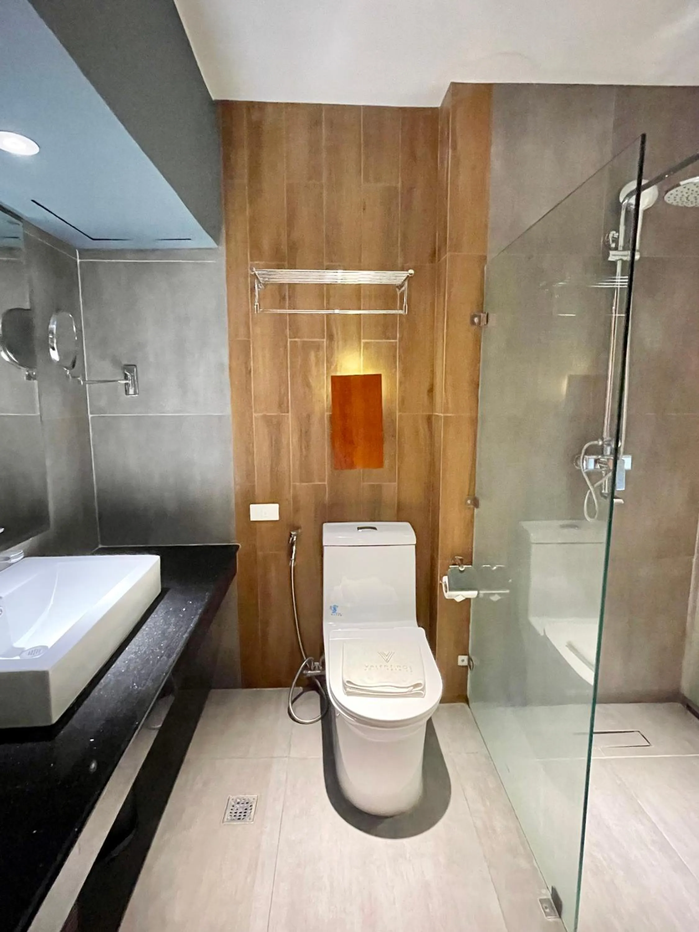 Bathroom in Valentino's Hotel