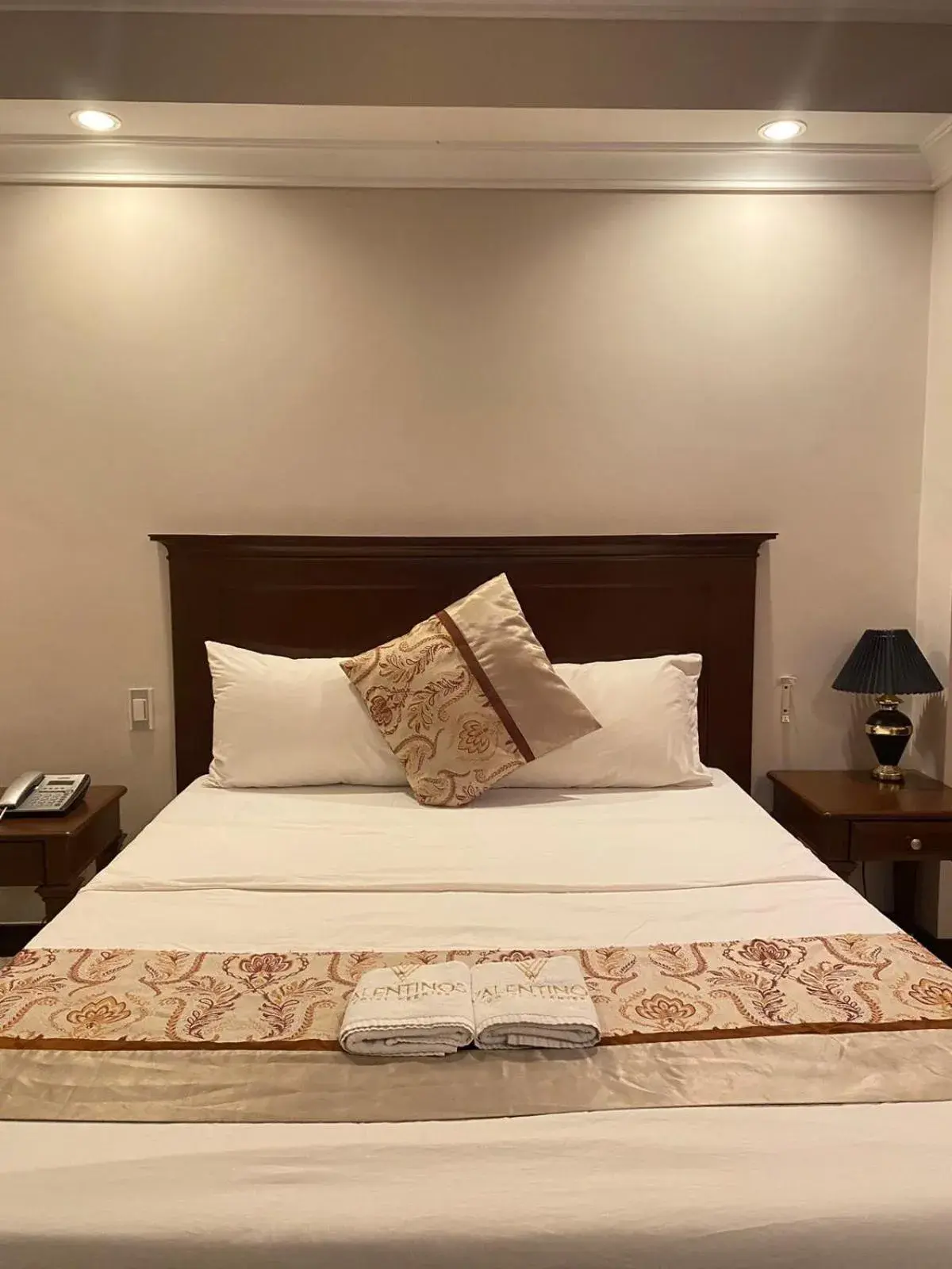 Deluxe Double Room in Valentino's Hotel Deluxe Double Room in Valentino's Hotel