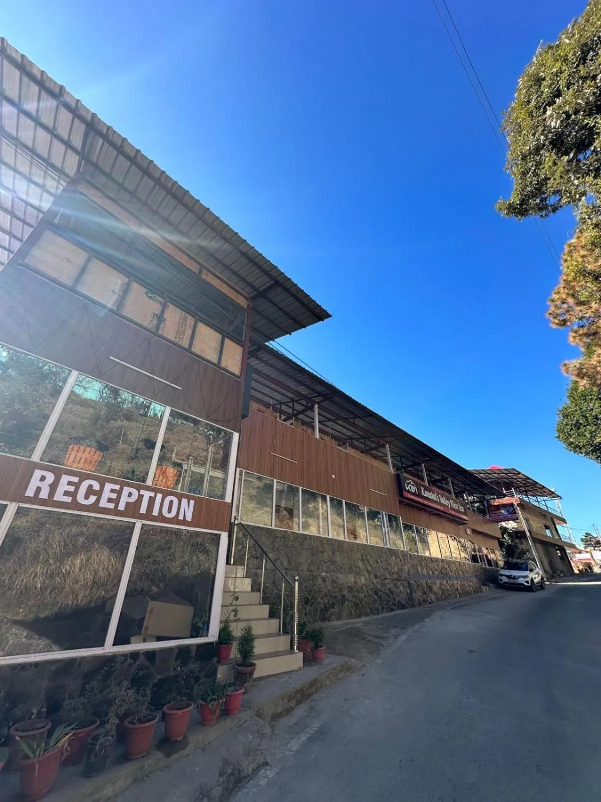 Kanatal's Valley View INN