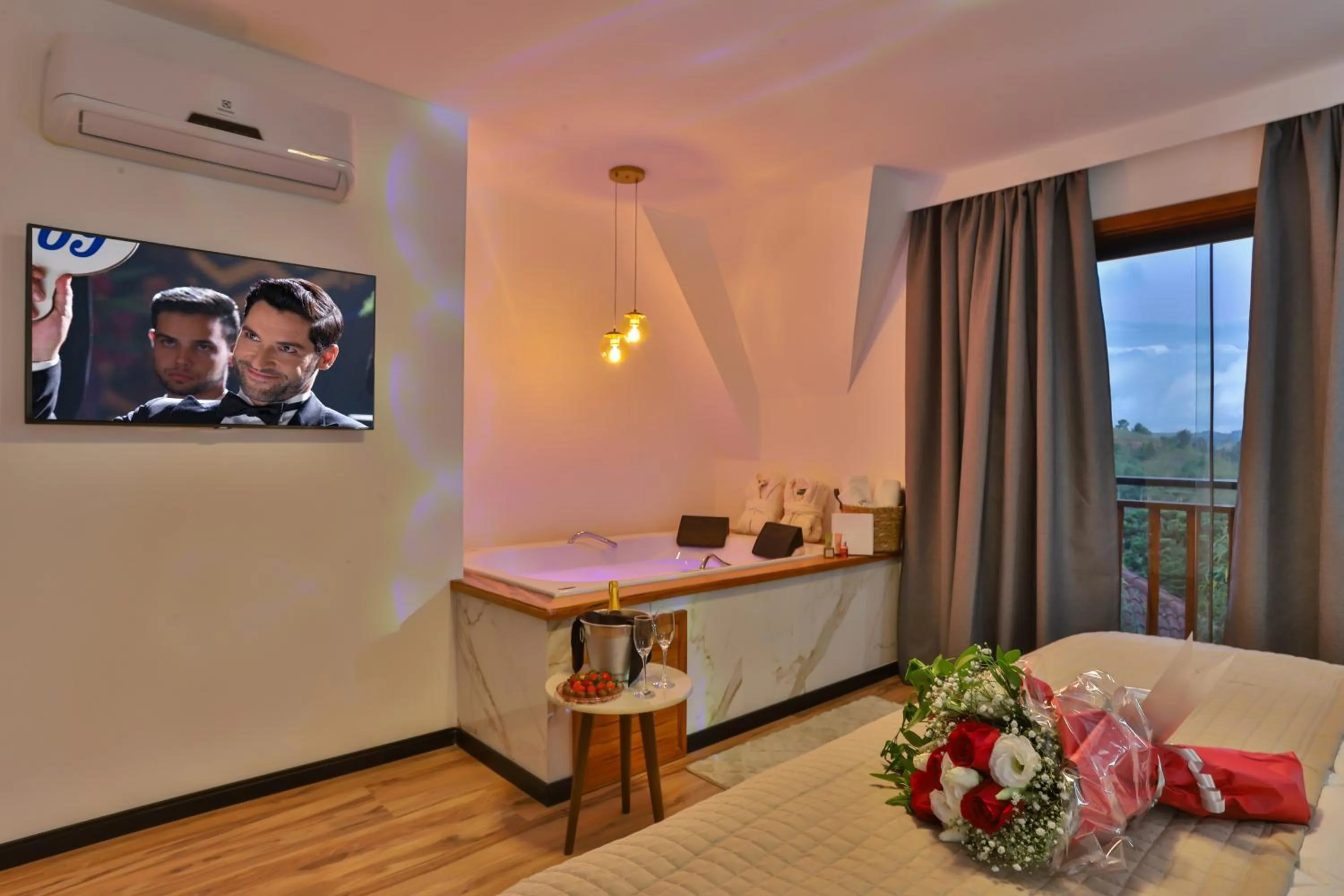 Hot Tub in La Vita Pousada de Charme