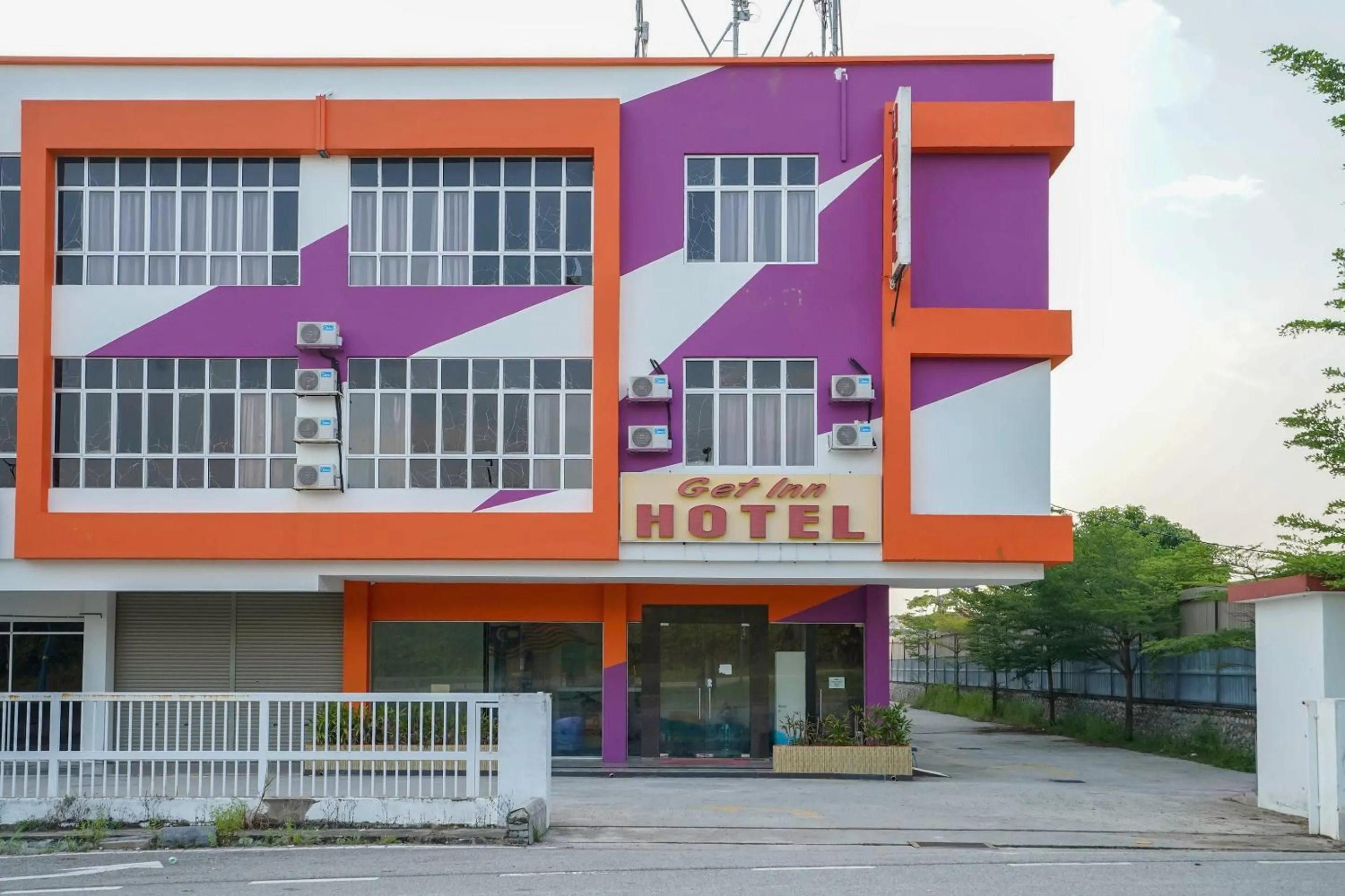 Property building in Get Inns Hotel Sendayan