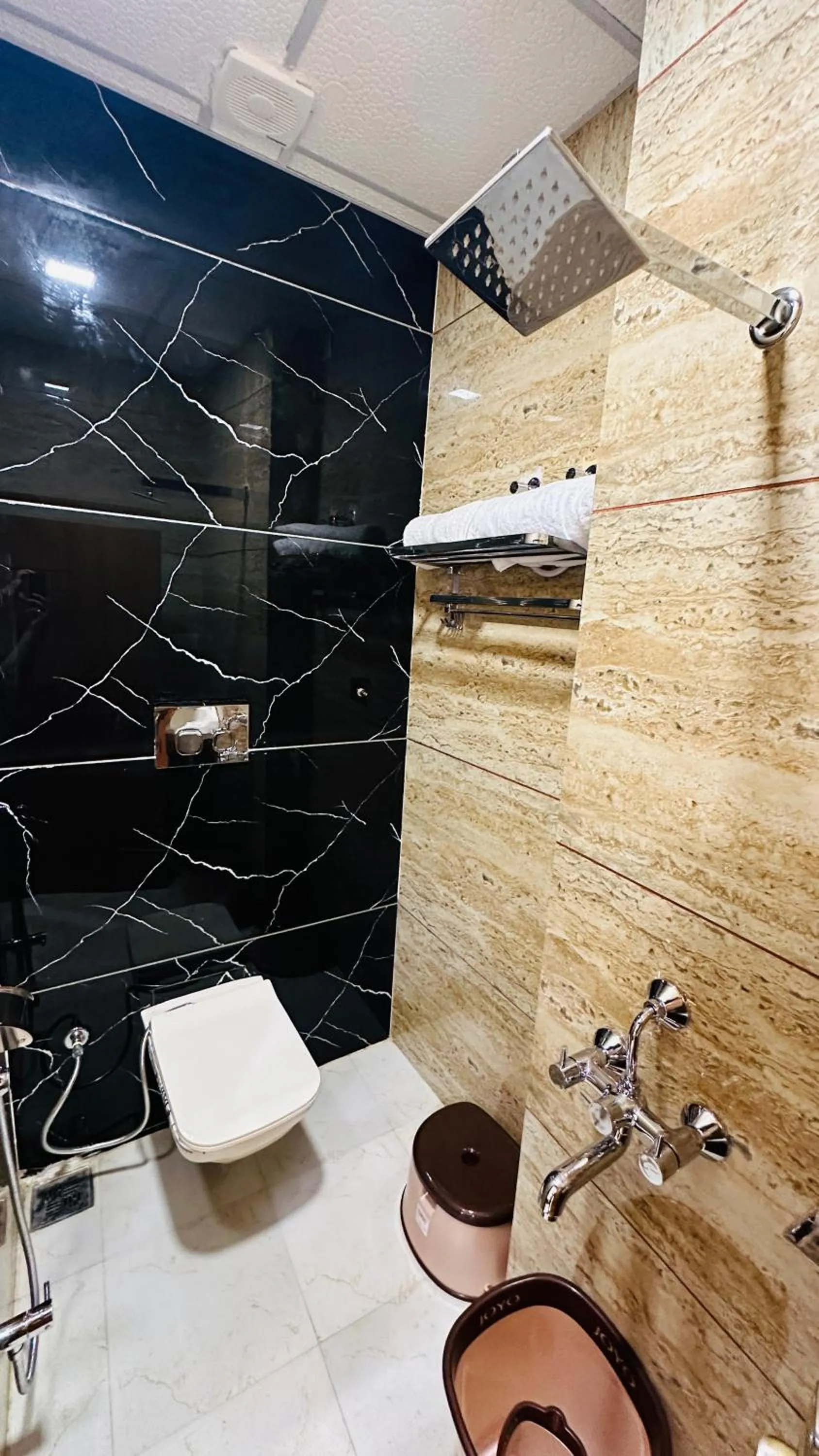 Bathroom in Hotel Ratnam Palace Maheshwar