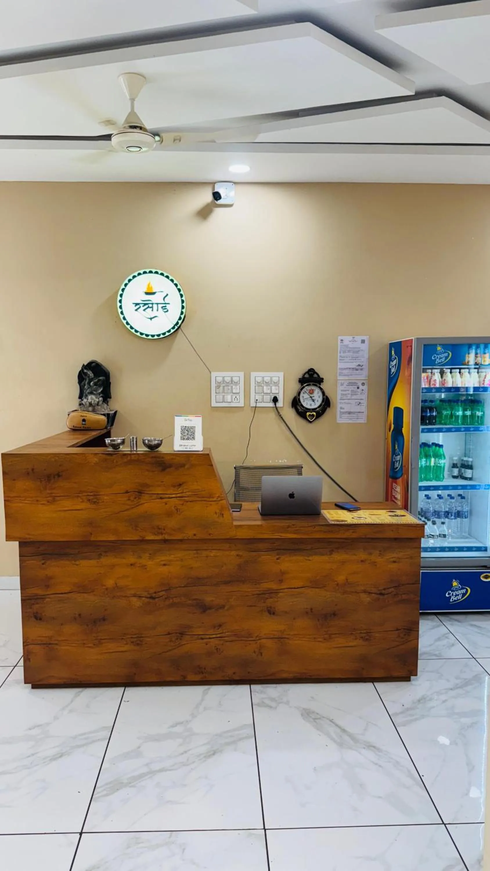 Restaurant/places to eat in Hotel Ratnam Palace Maheshwar