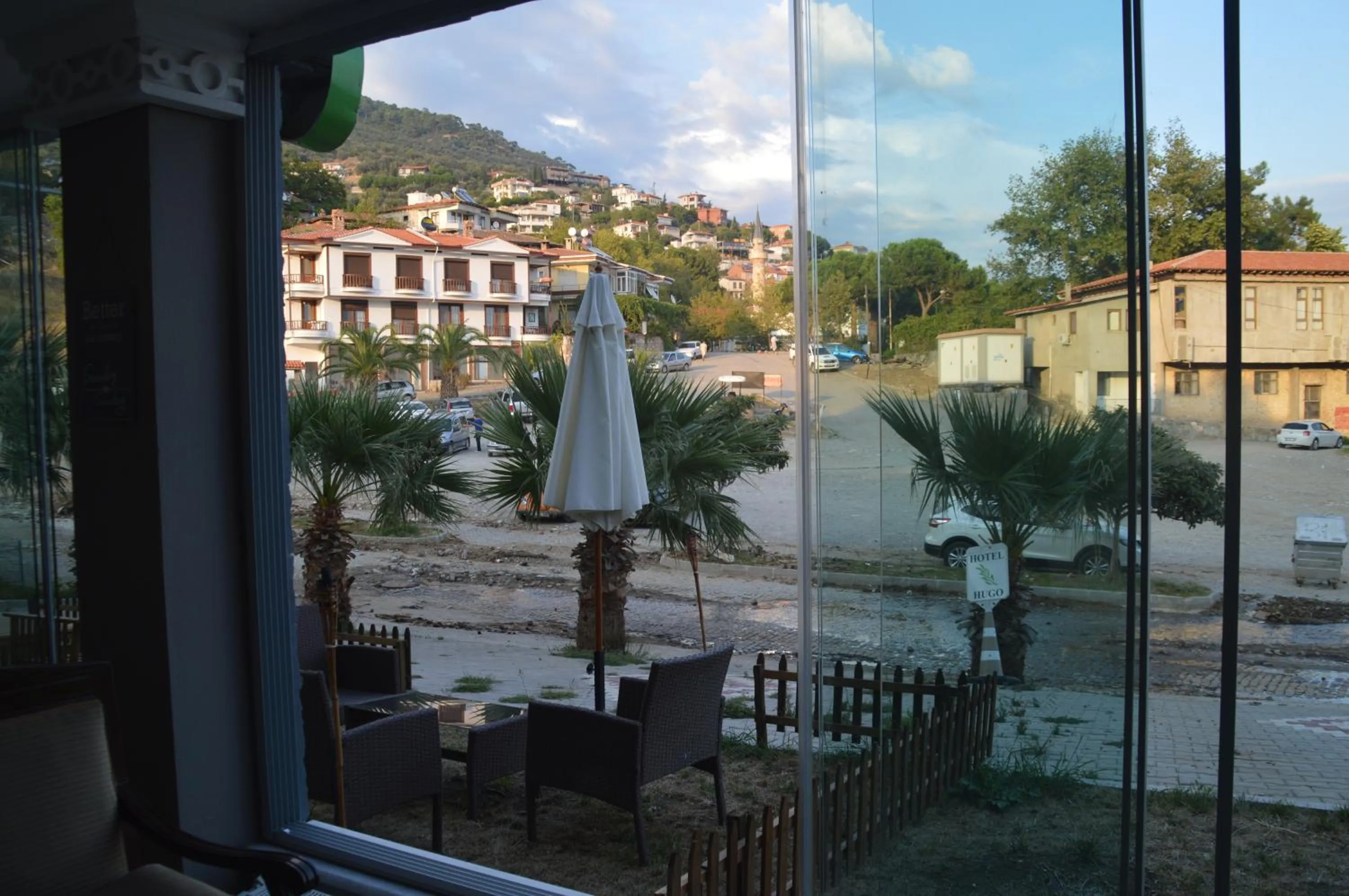 Communal lounge/ TV room in Hotel Hugo