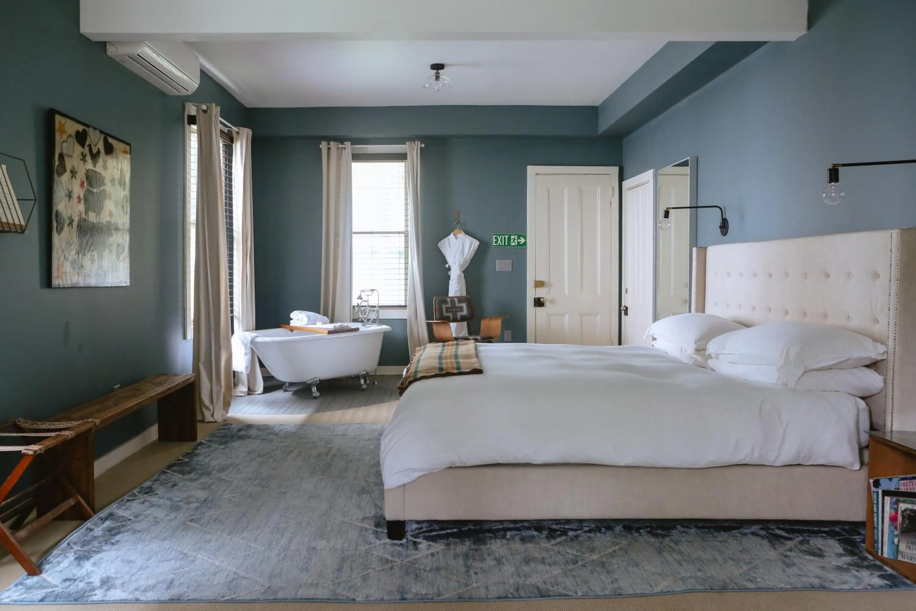 Bed in The North Branch Inn