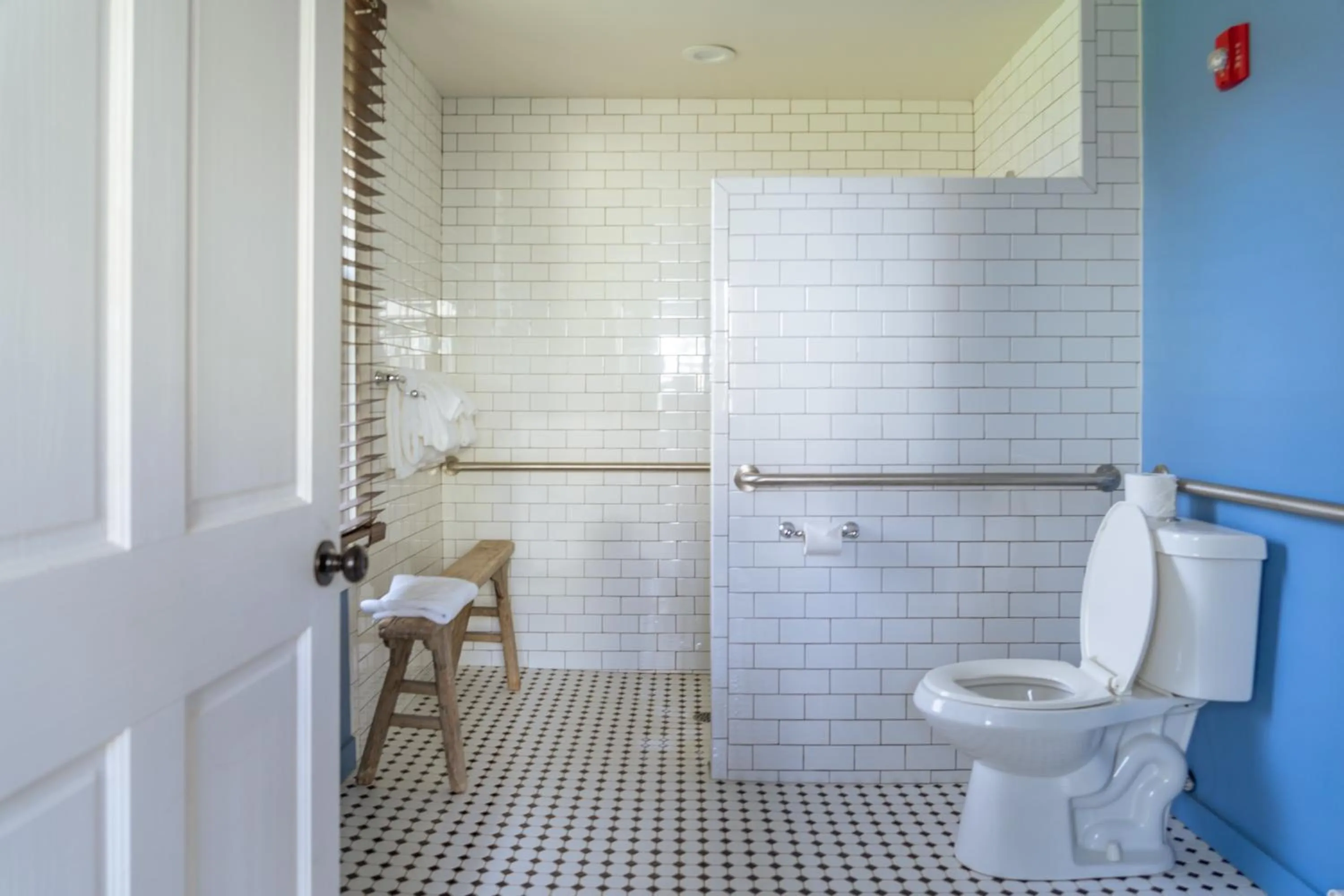 Shower in The North Branch Inn