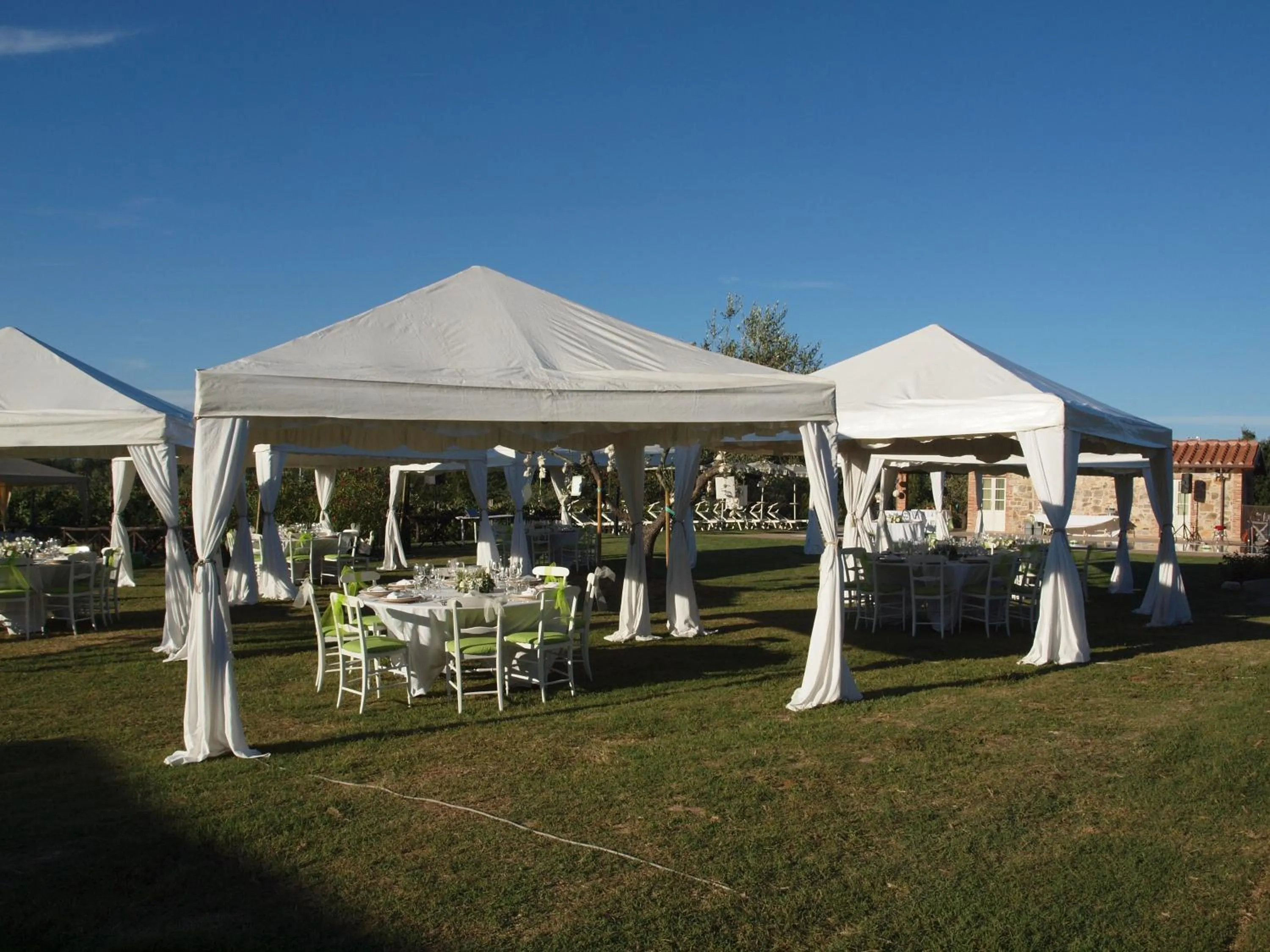 Restaurant/places to eat in Villa Gourmet