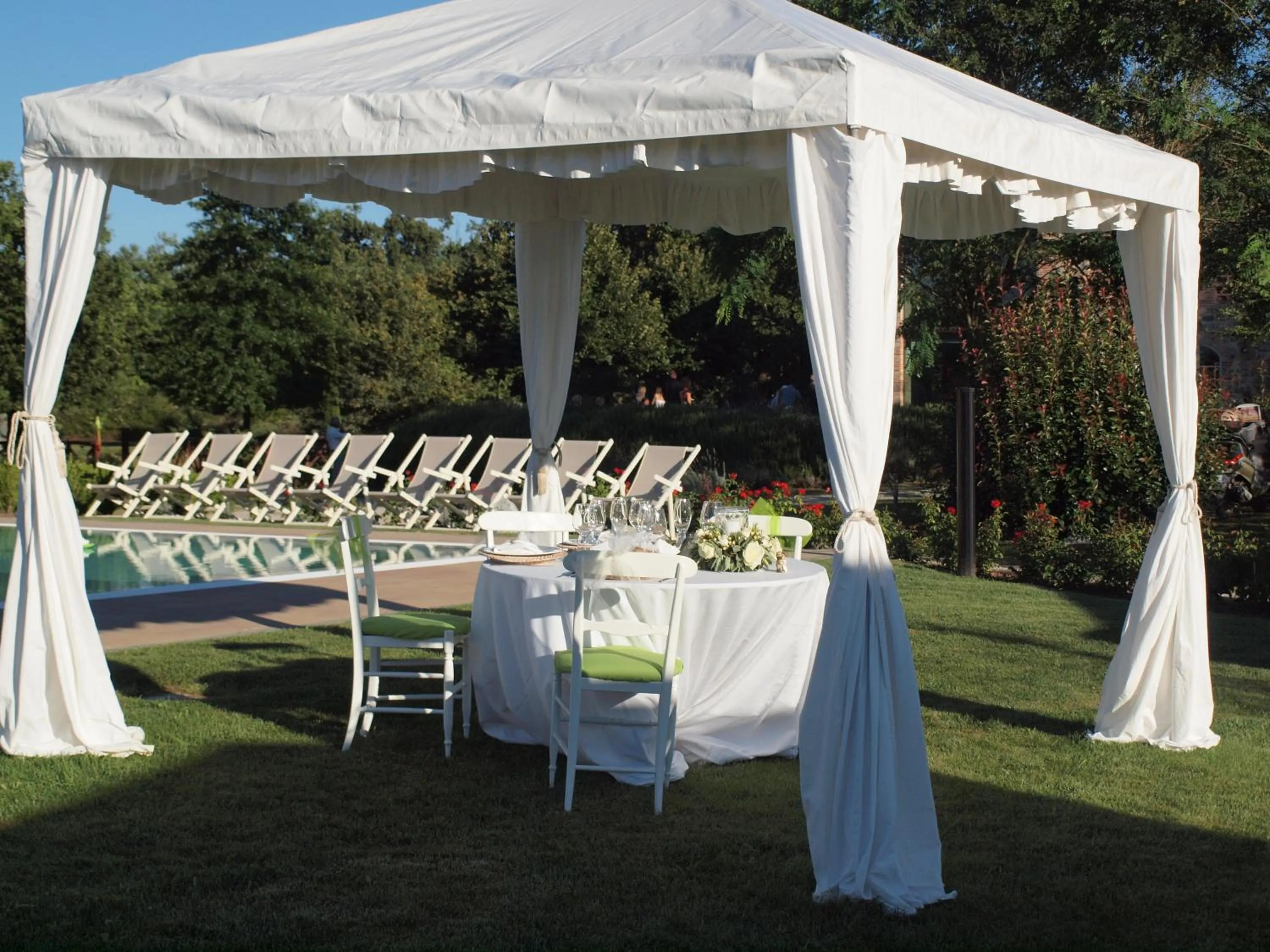 Restaurant/places to eat in Villa Gourmet