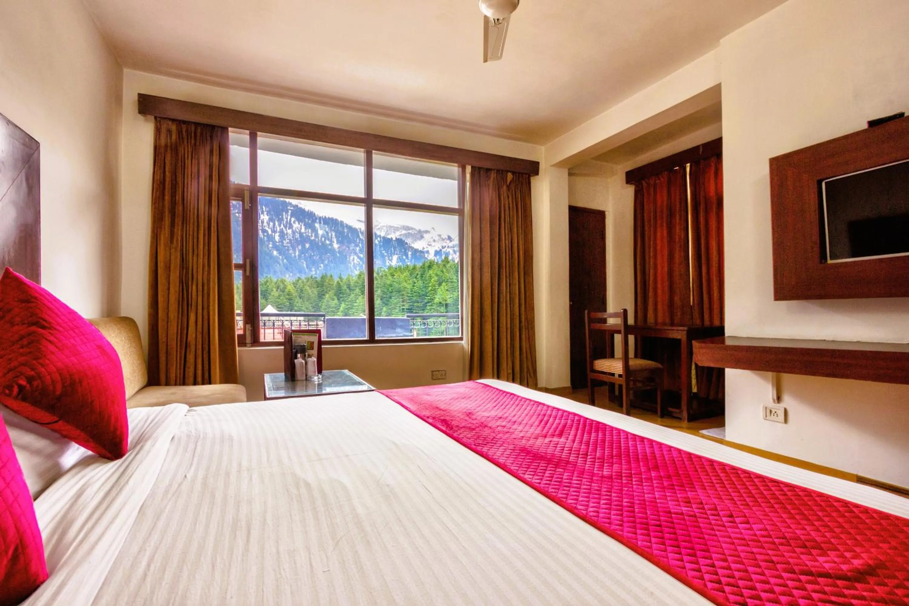 Bedroom, Bed in Hotel Greenfields