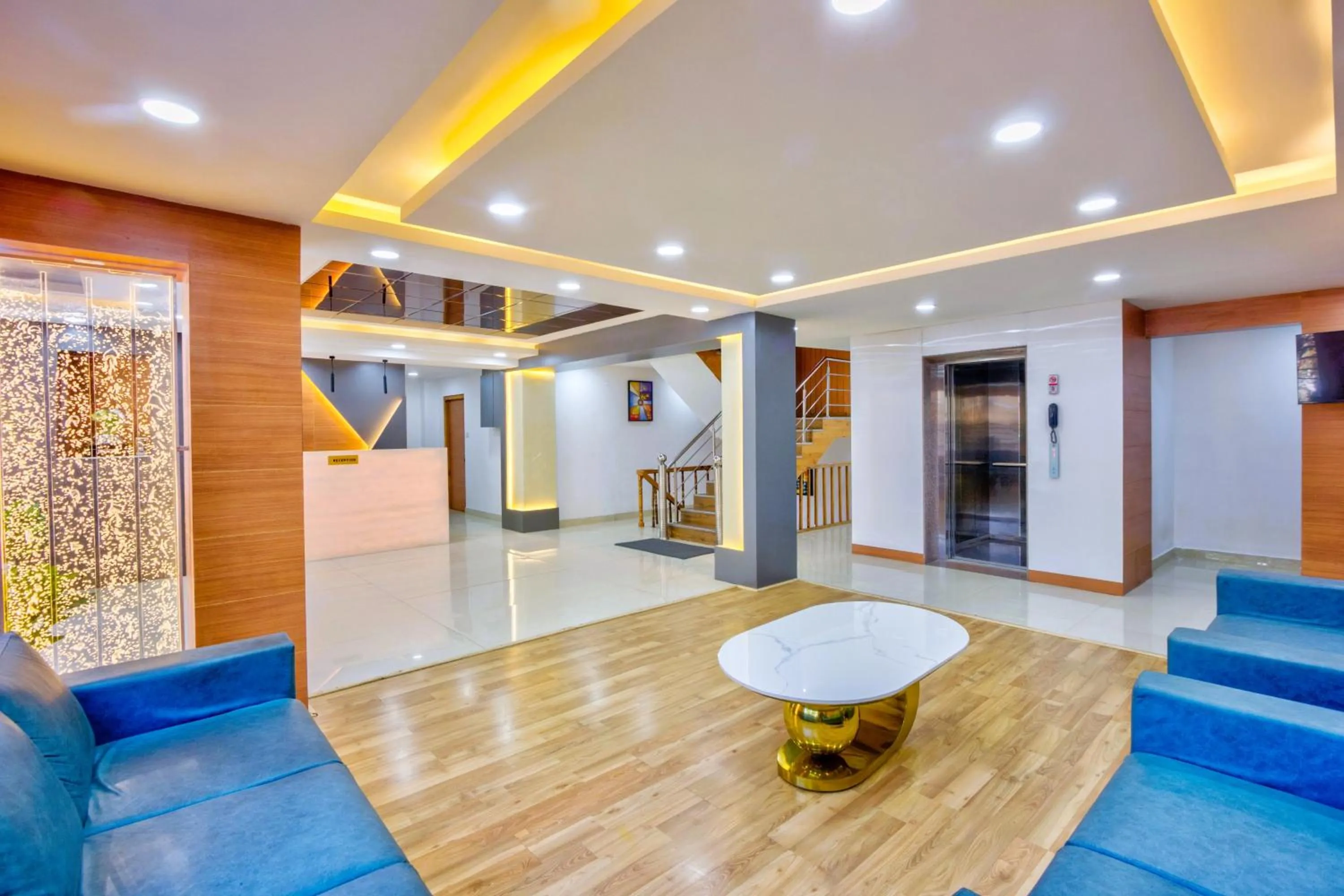 Lobby or reception in Hotel Greenfields