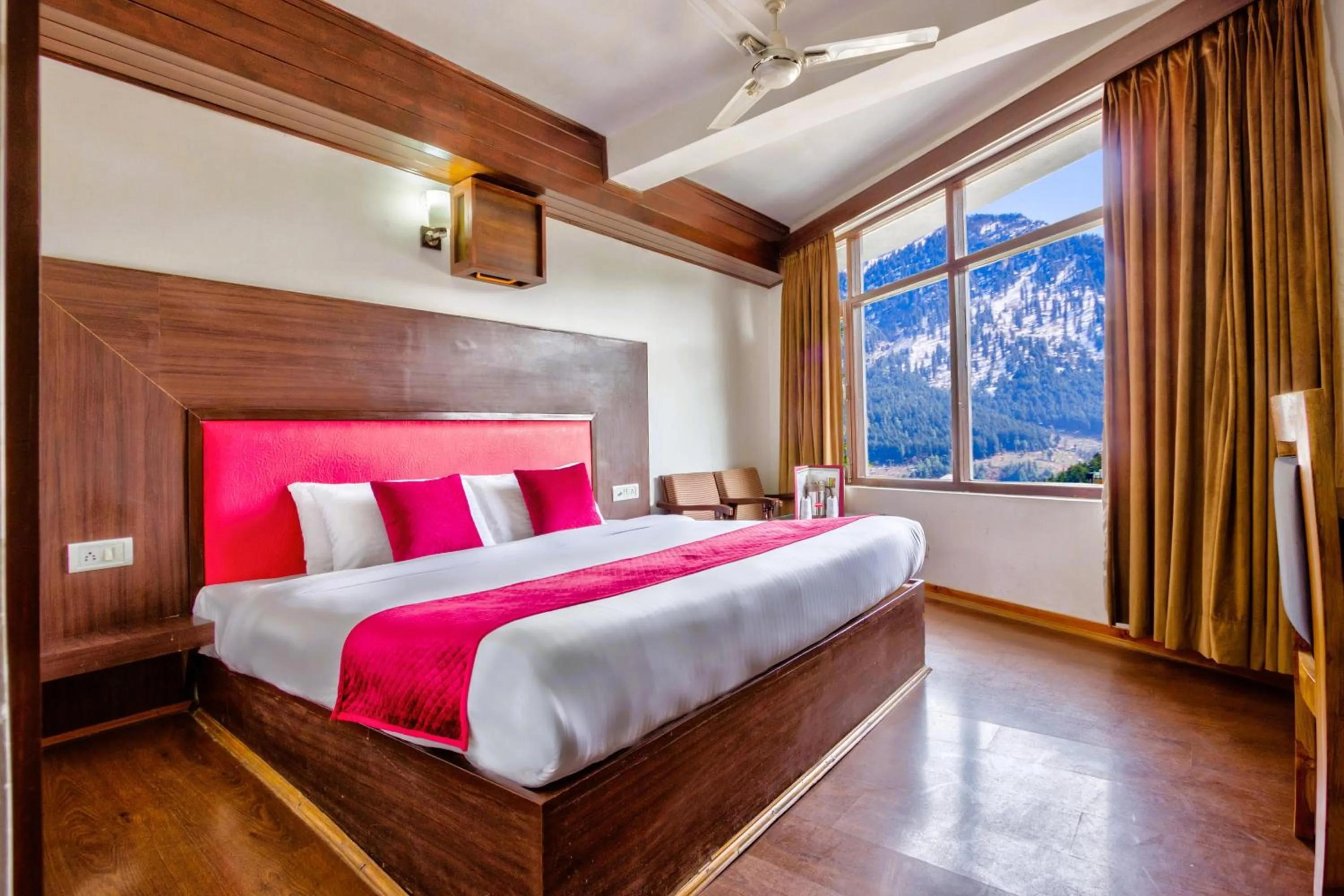 Bedroom, Bed in Hotel Greenfields