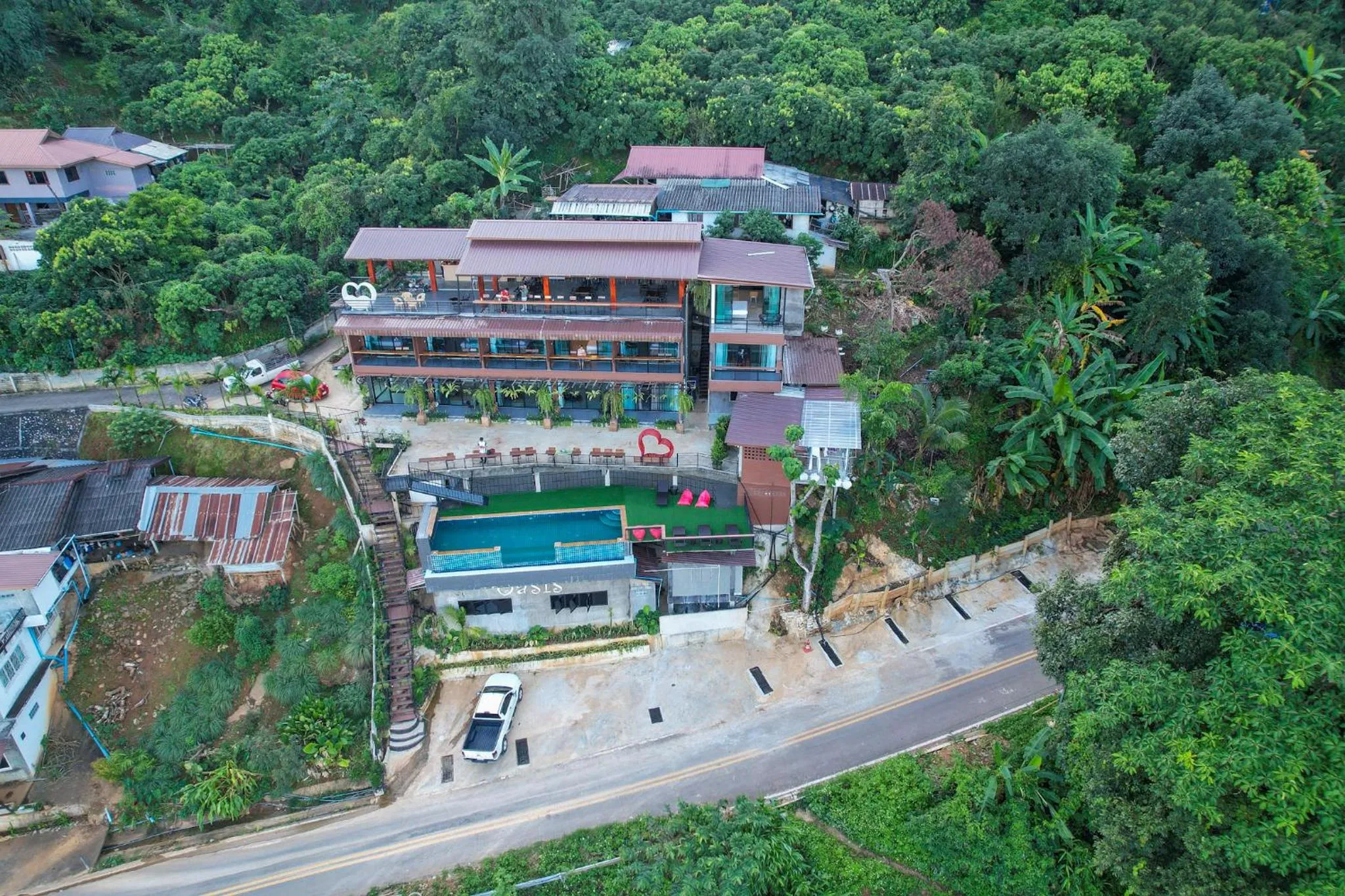 Bird's eye view in Oasis Phamee