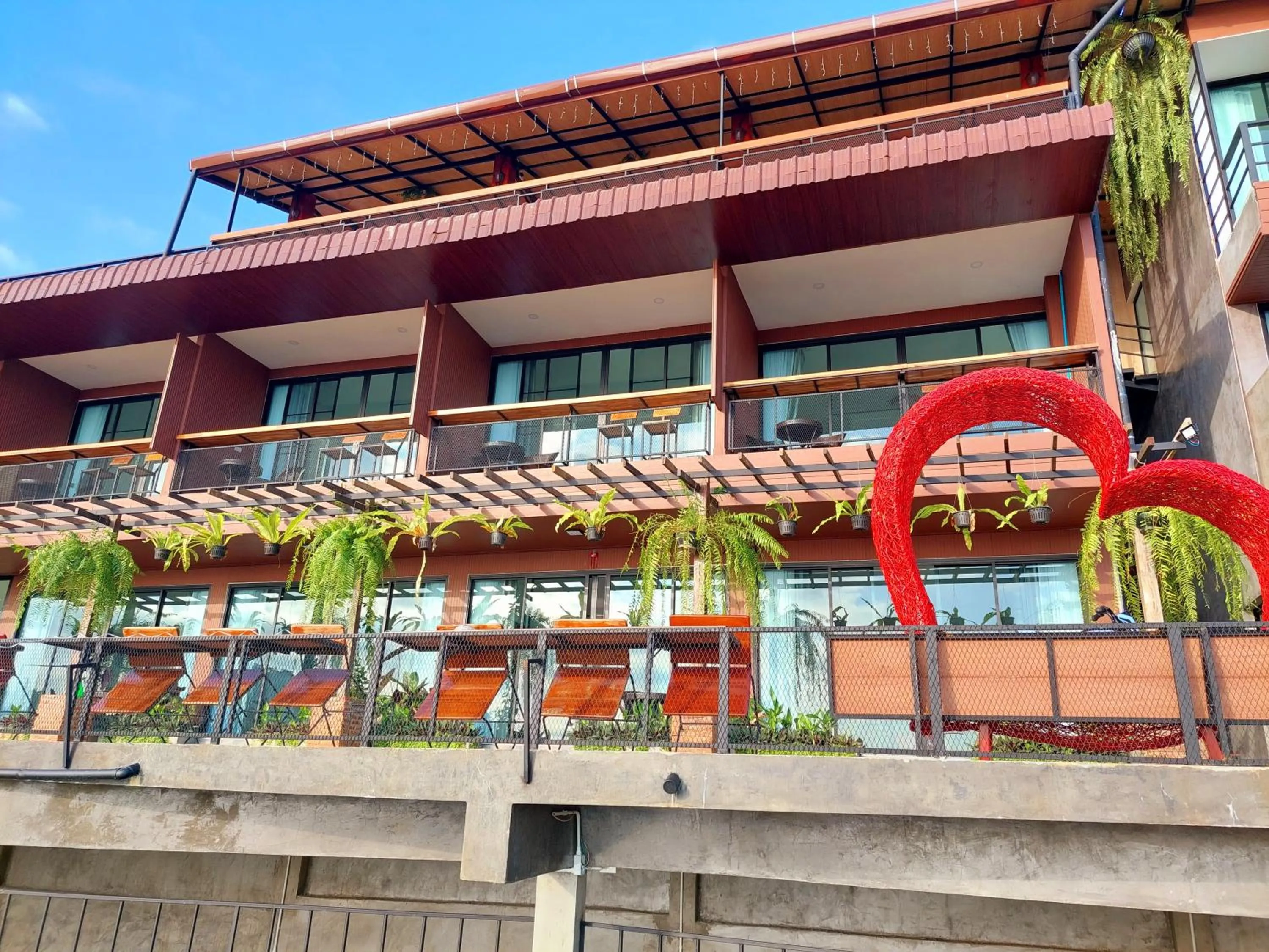 Property building in Oasis Phamee