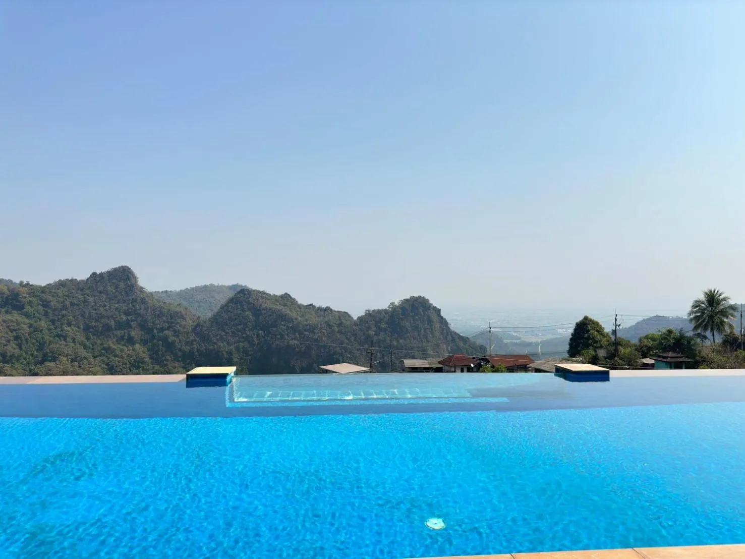 Mountain view in Oasis Phamee