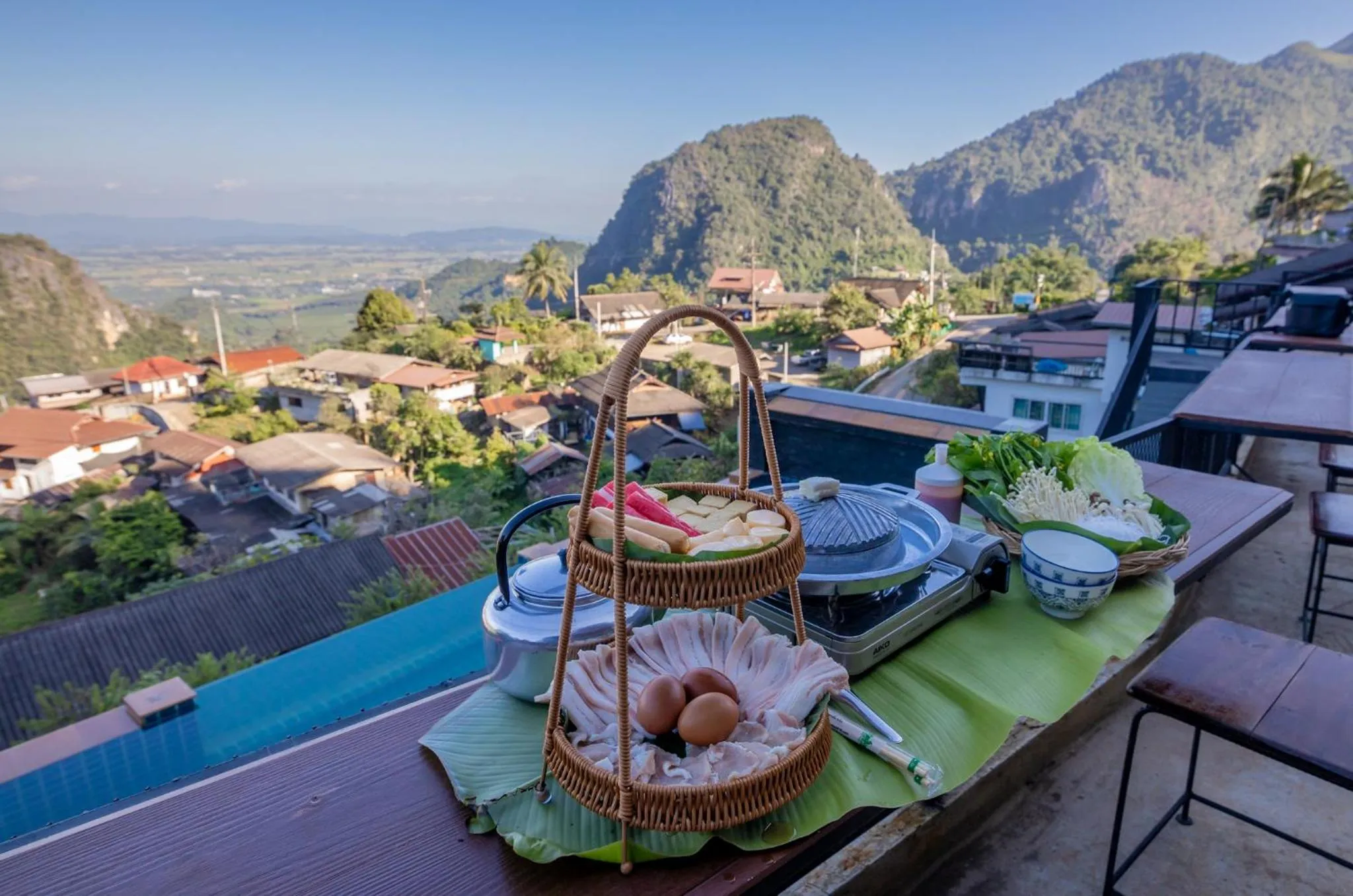 Food and drinks in Oasis Phamee