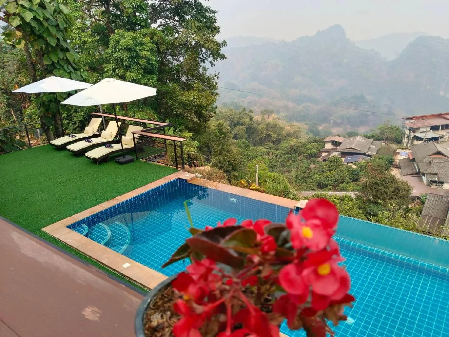 Patio in Oasis Phamee