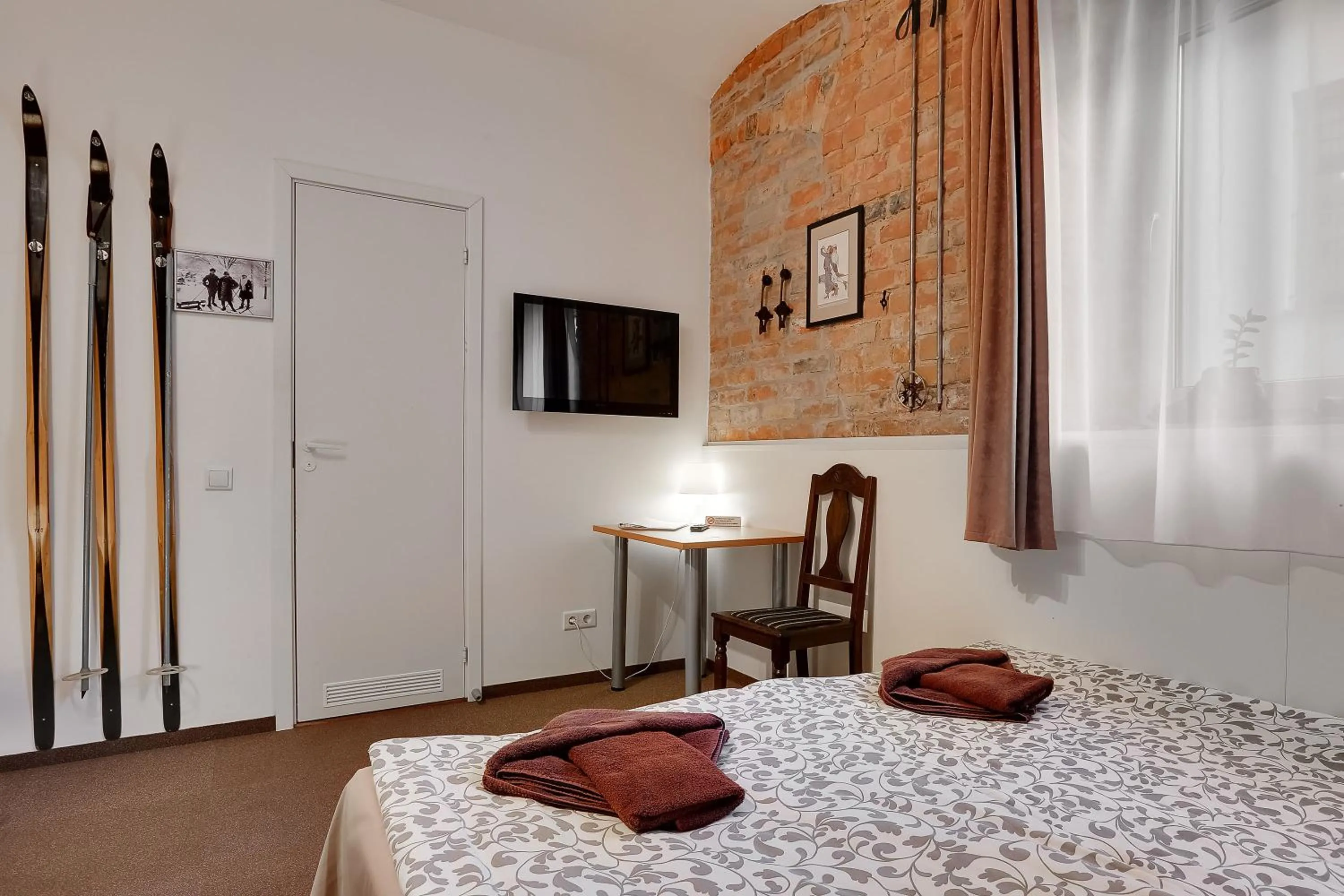 Photo of the whole room, Bed in Janne Hotel with Self Check-in