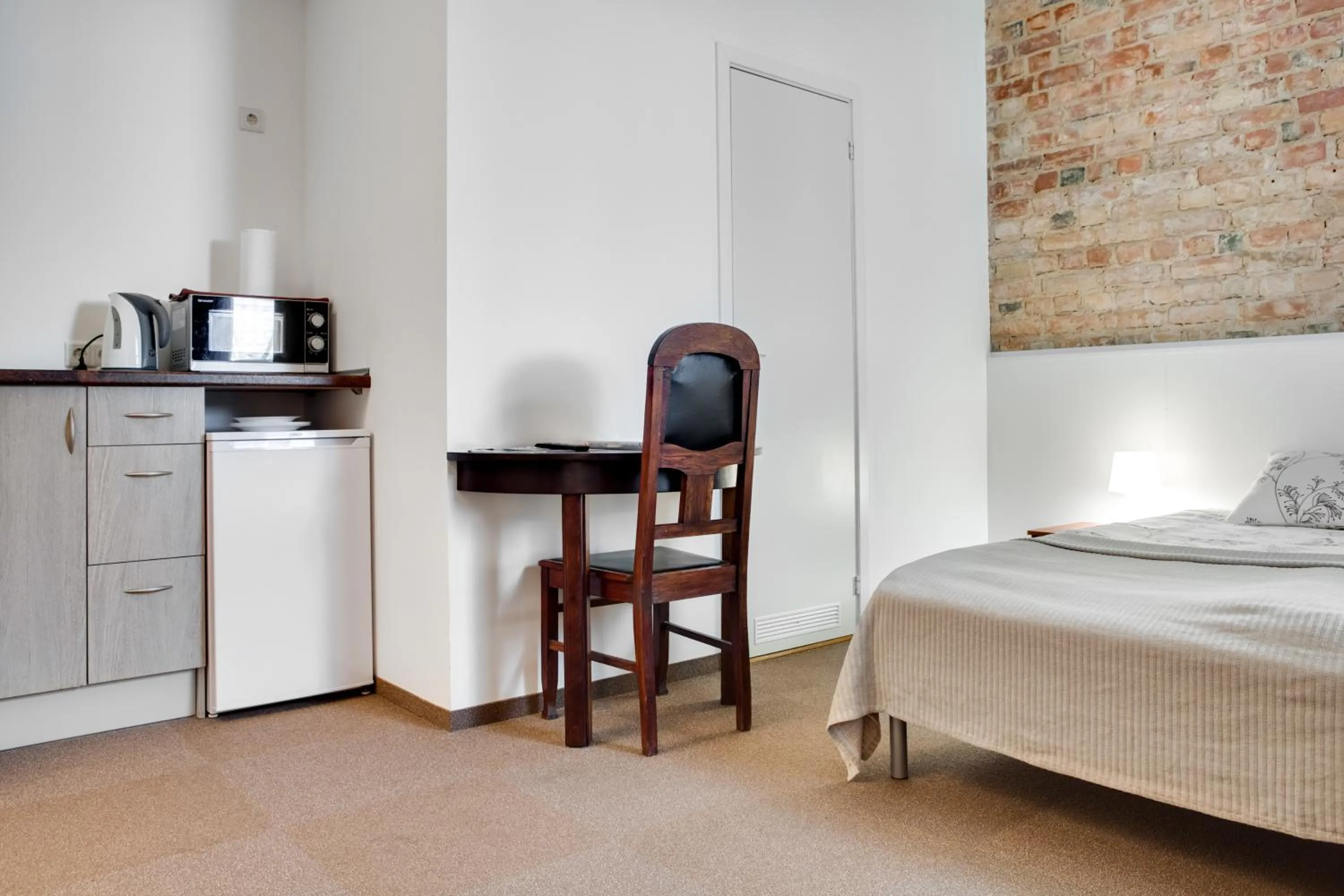 Decorative detail, Bed in Janne Hotel with Self Check-in