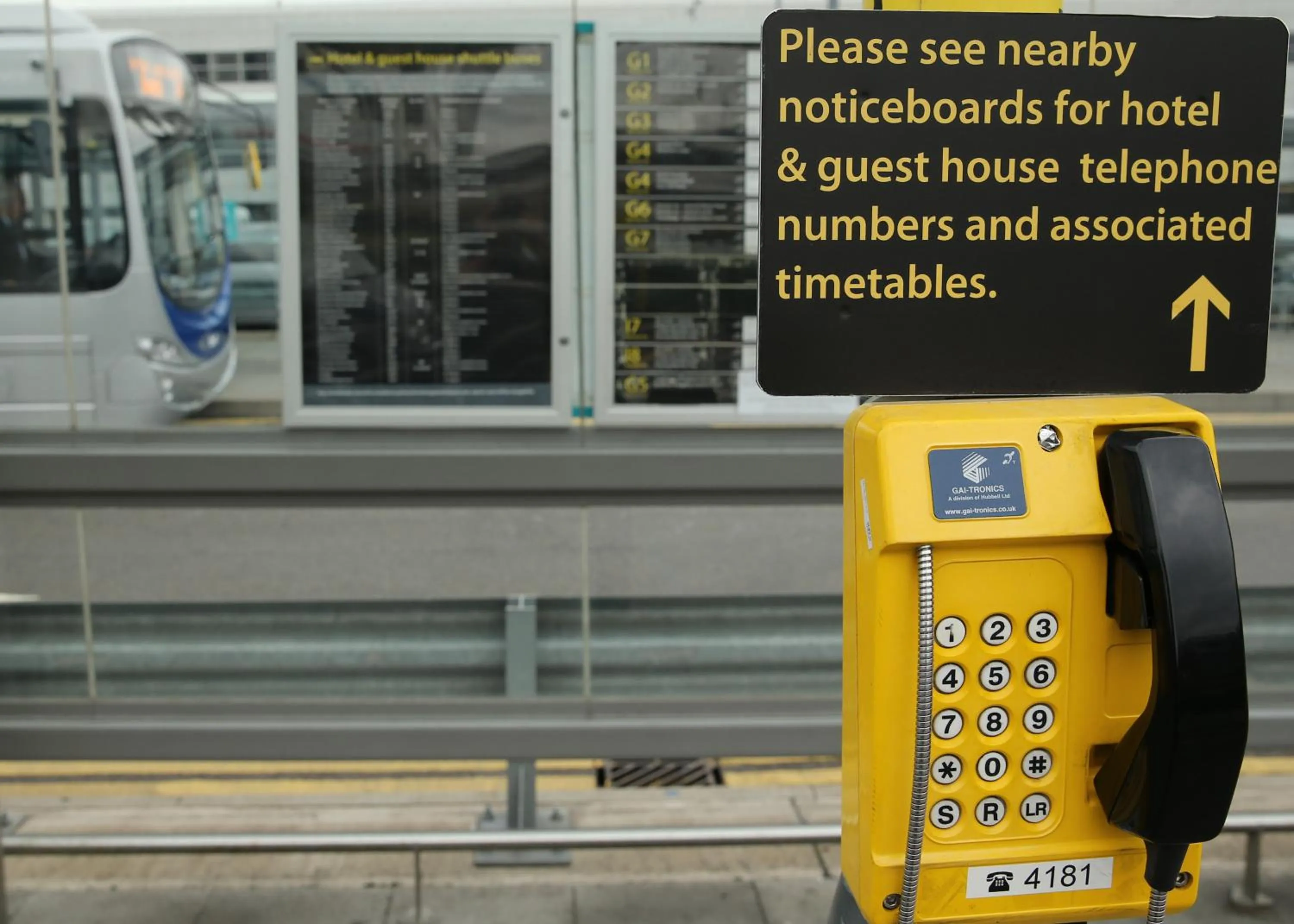 Corner House Hotel Gatwick with bookable Holiday parking