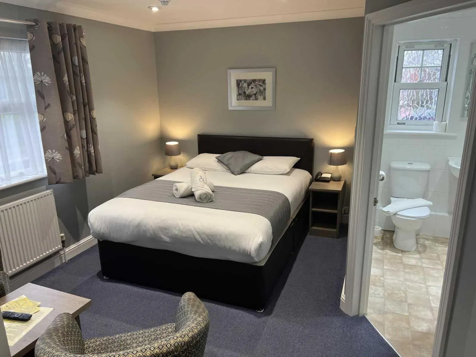 Bed in Corner House Hotel Gatwick with bookable Holiday parking