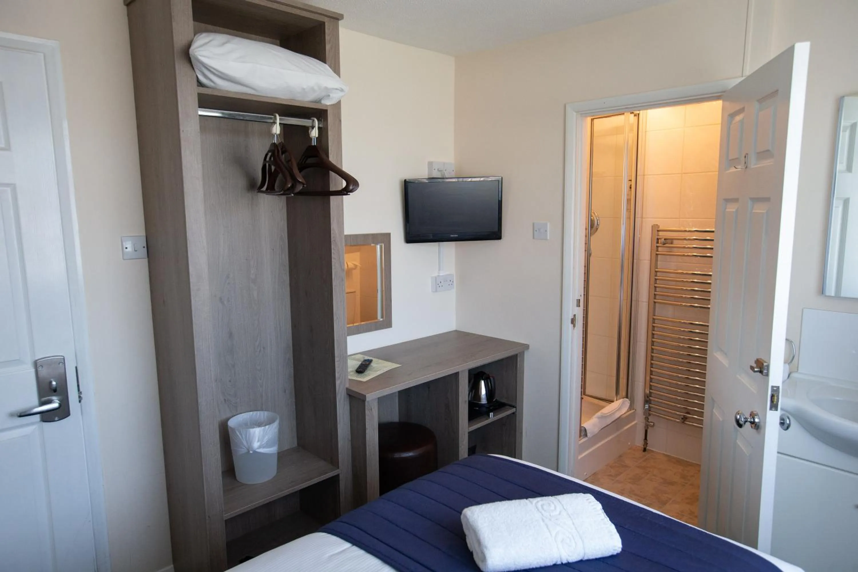 Bedroom, Bed in Corner House Hotel Gatwick with bookable Holiday parking